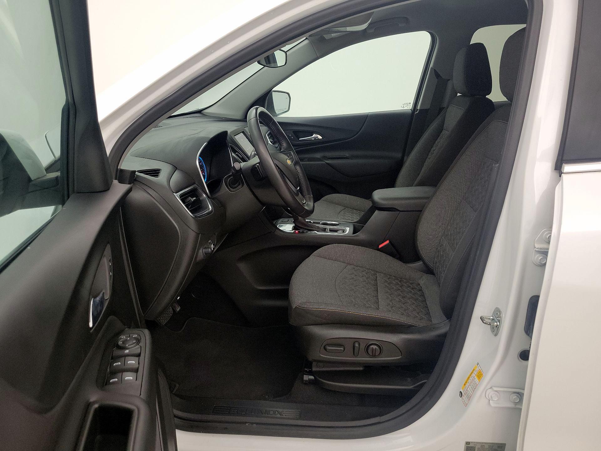 Thumbnail: 2022 Chevrolet Equinox - 11