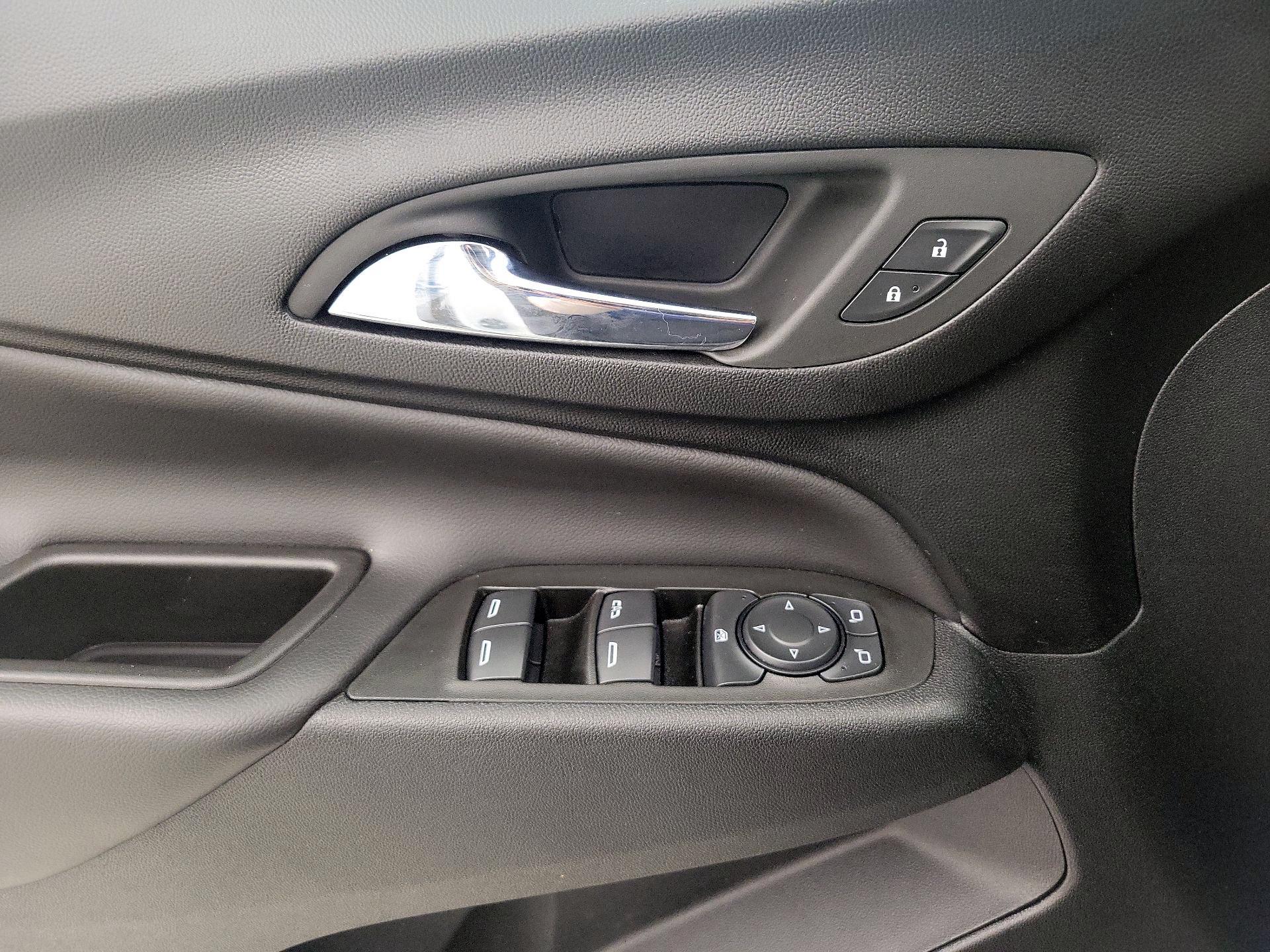 Thumbnail: 2022 Chevrolet Equinox - 12