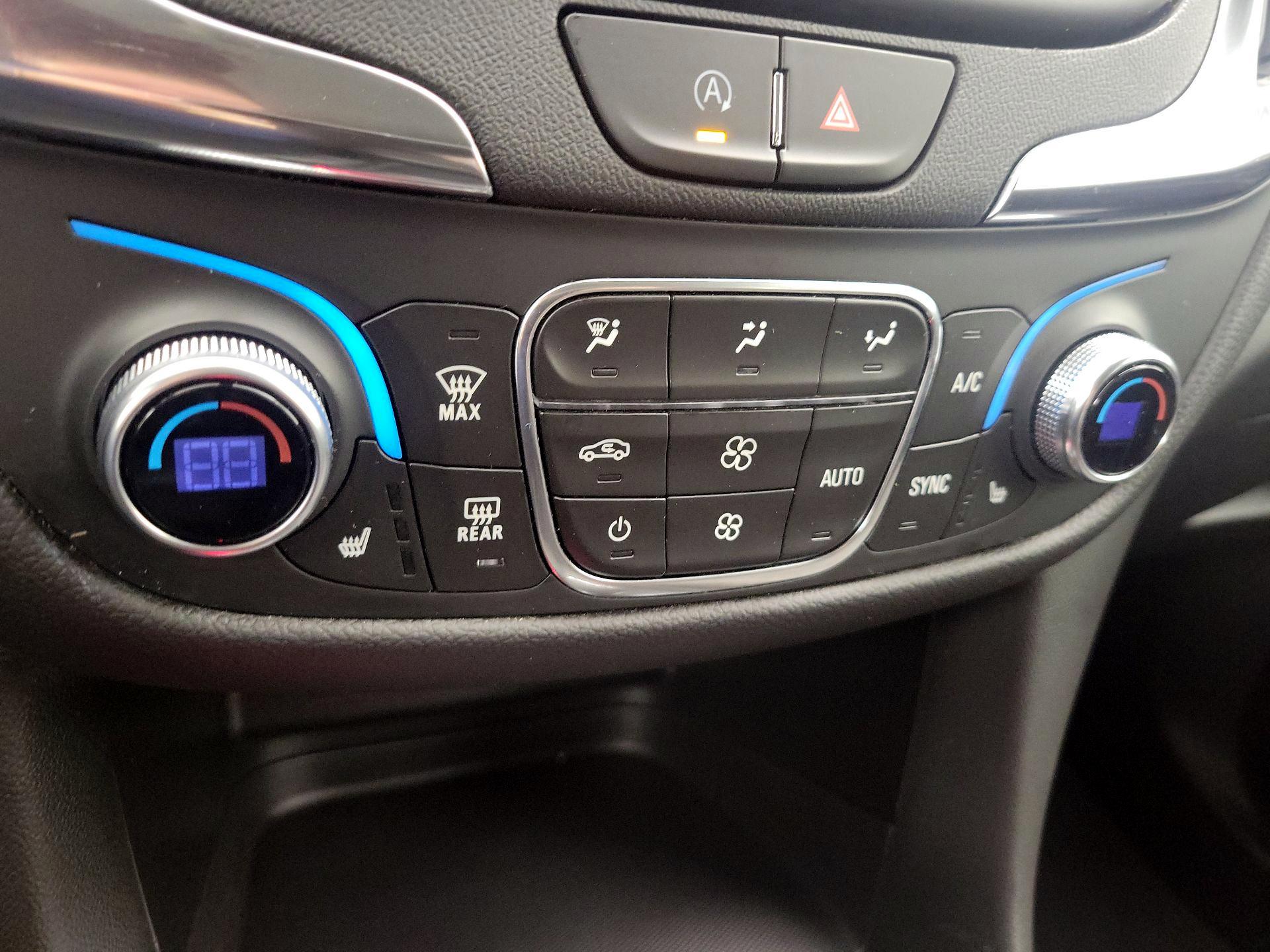 Thumbnail: 2022 Chevrolet Equinox - 16