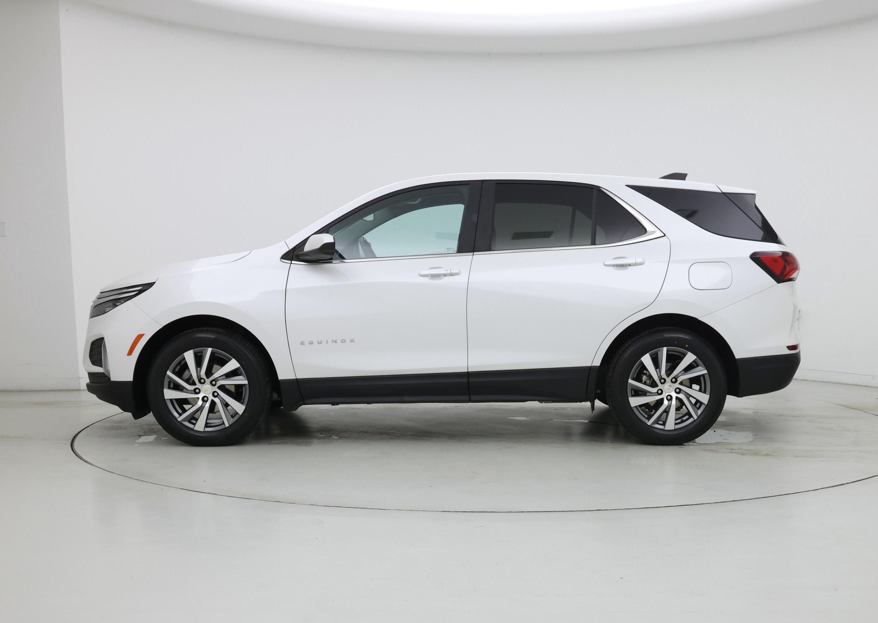 Thumbnail: 2022 Chevrolet Equinox - 3