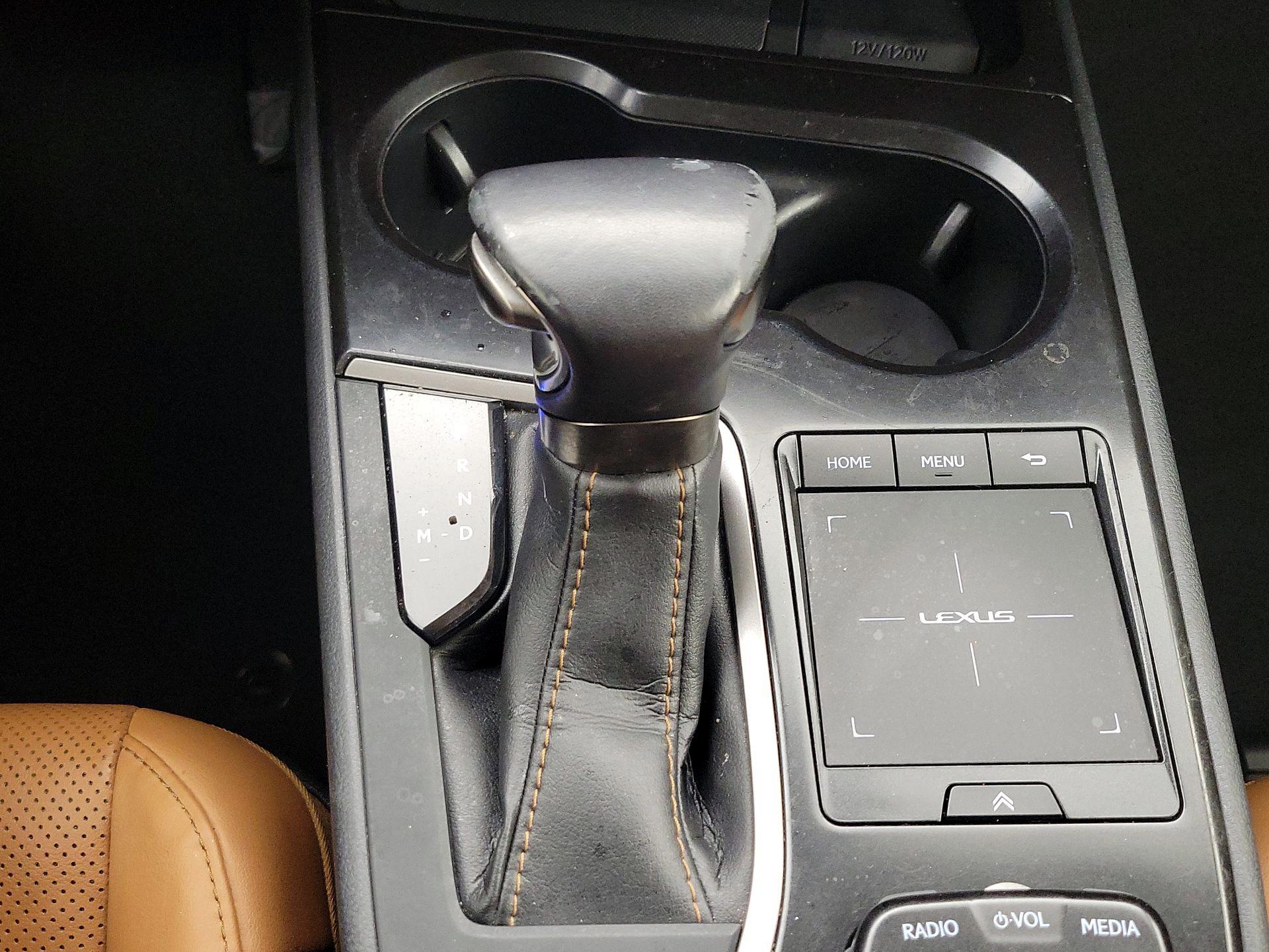 Thumbnail: 2021 Lexus UX - 17