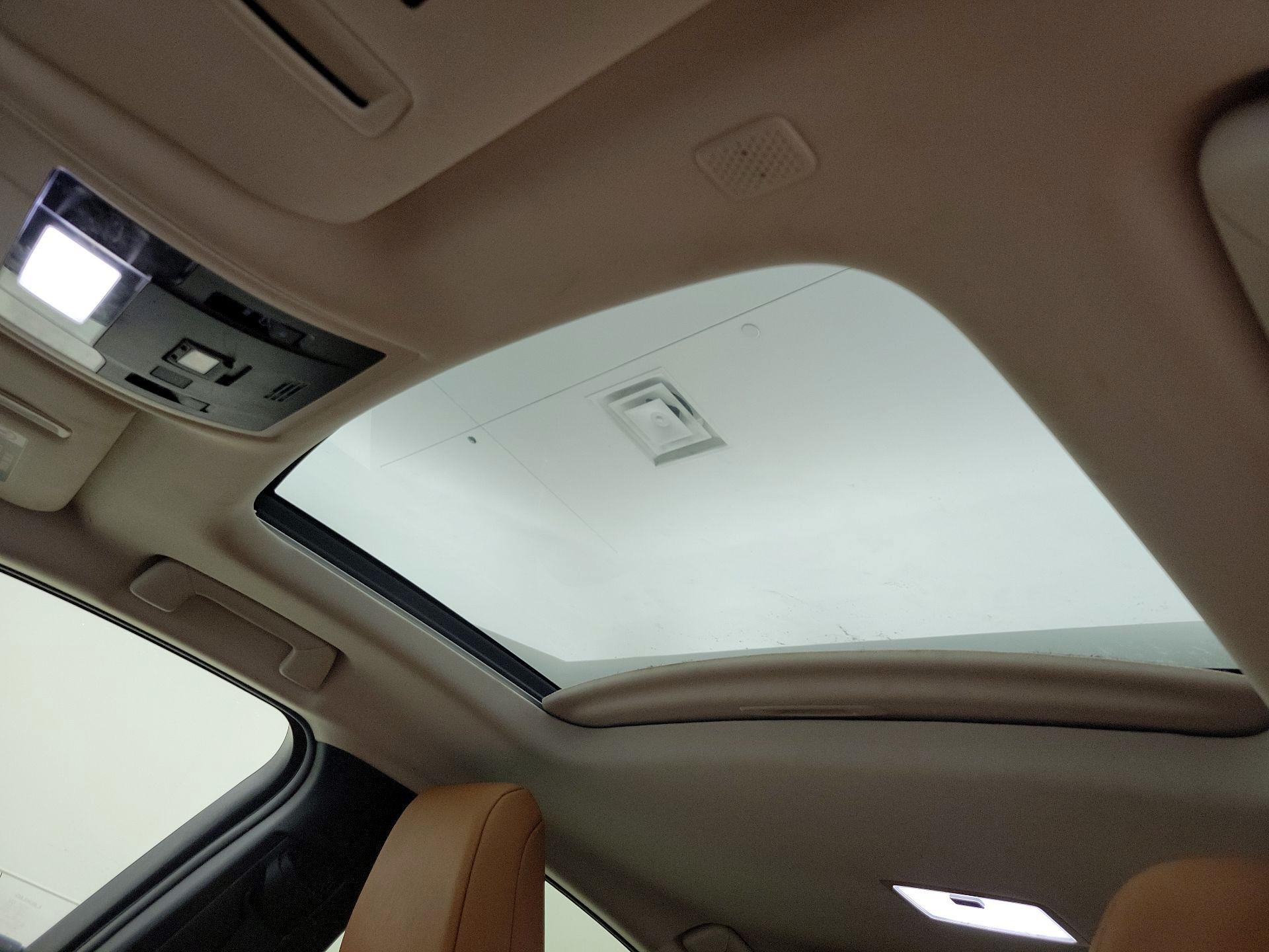 Thumbnail: 2021 Lexus UX - 19