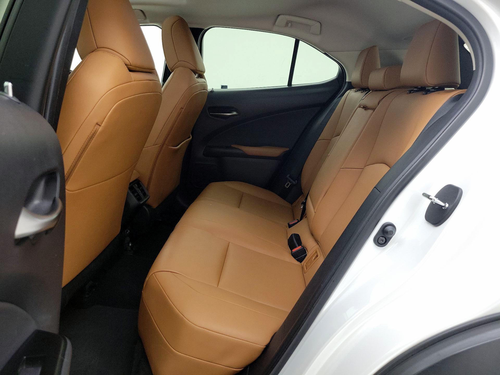 Thumbnail: 2021 Lexus UX - 20