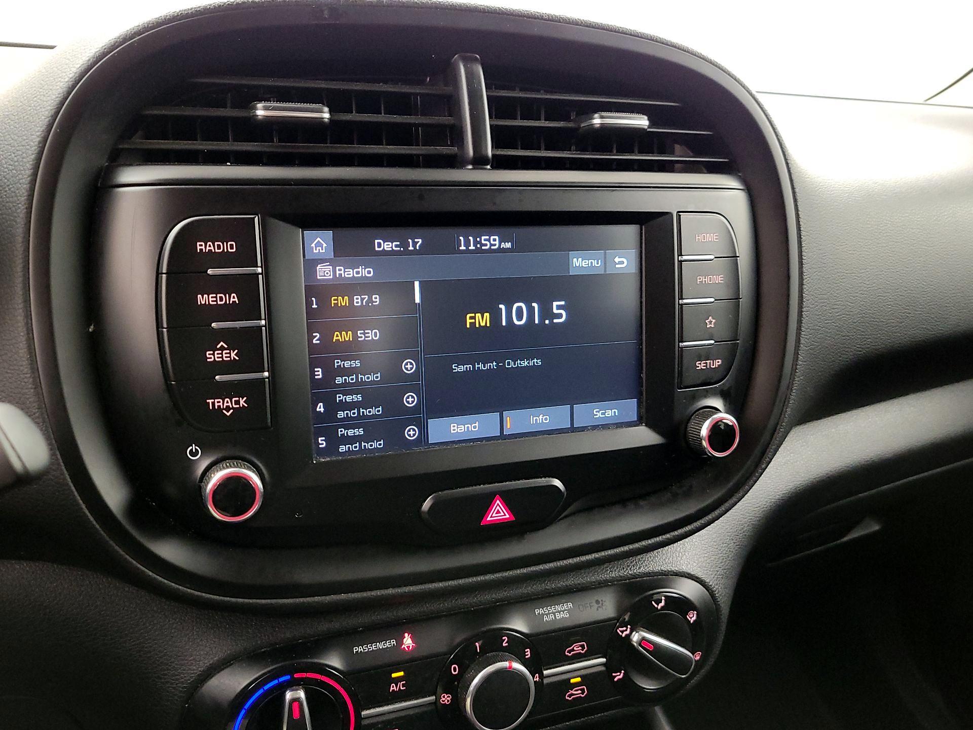 Thumbnail: 2020 Kia Soul - 15