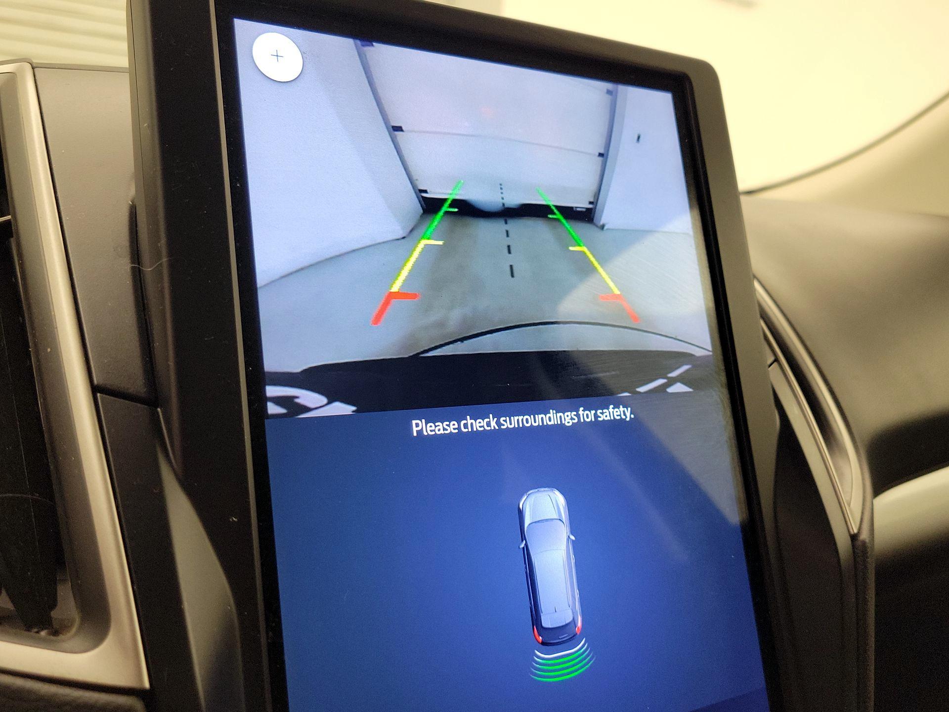 Thumbnail: 2021 Ford Edge - 14