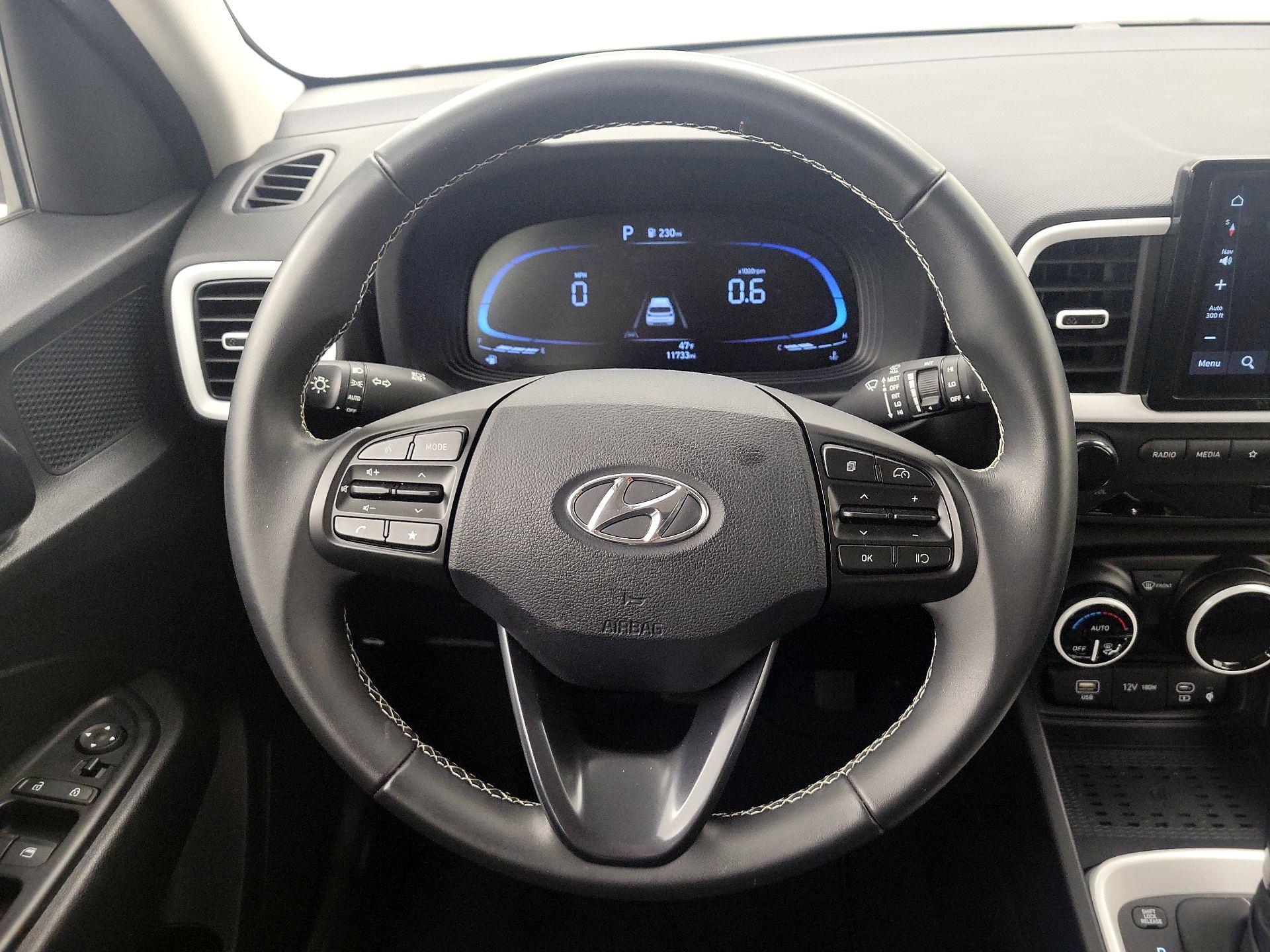 Thumbnail: 2023 Hyundai Venue - 10