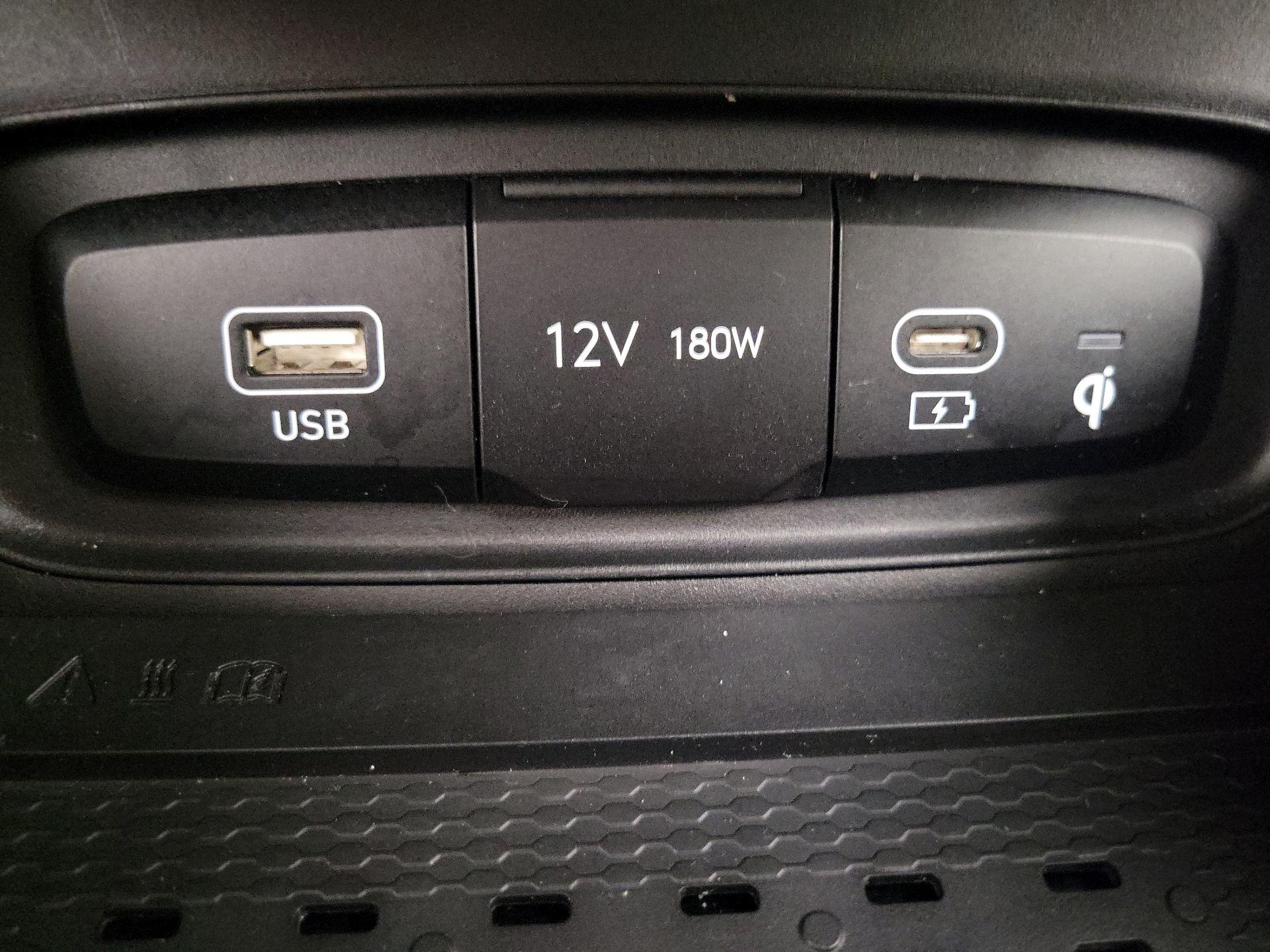 Thumbnail: 2023 Hyundai Venue - 19