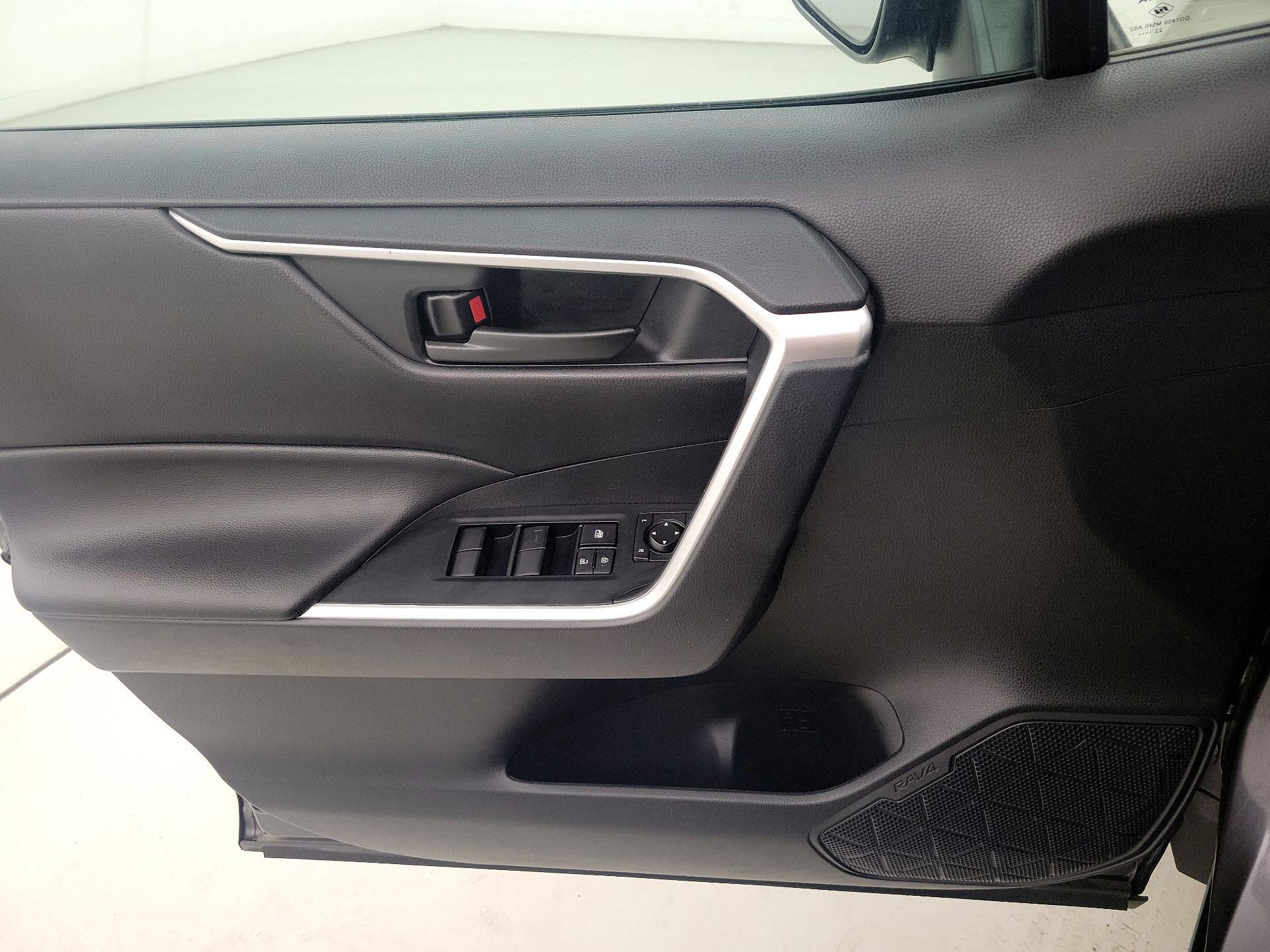 Thumbnail: 2023 Toyota RAV4 - 12