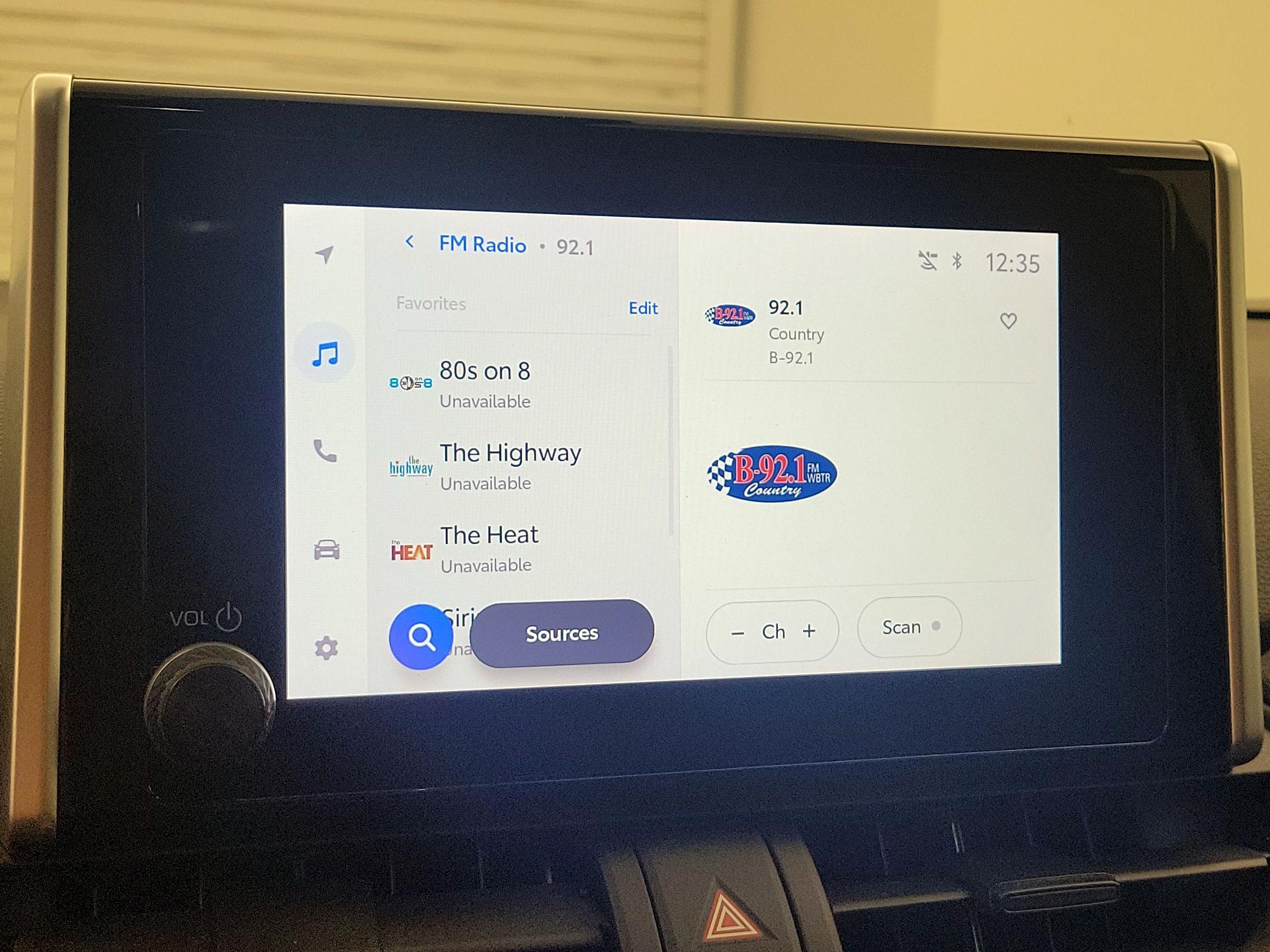 Thumbnail: 2023 Toyota RAV4 - 15