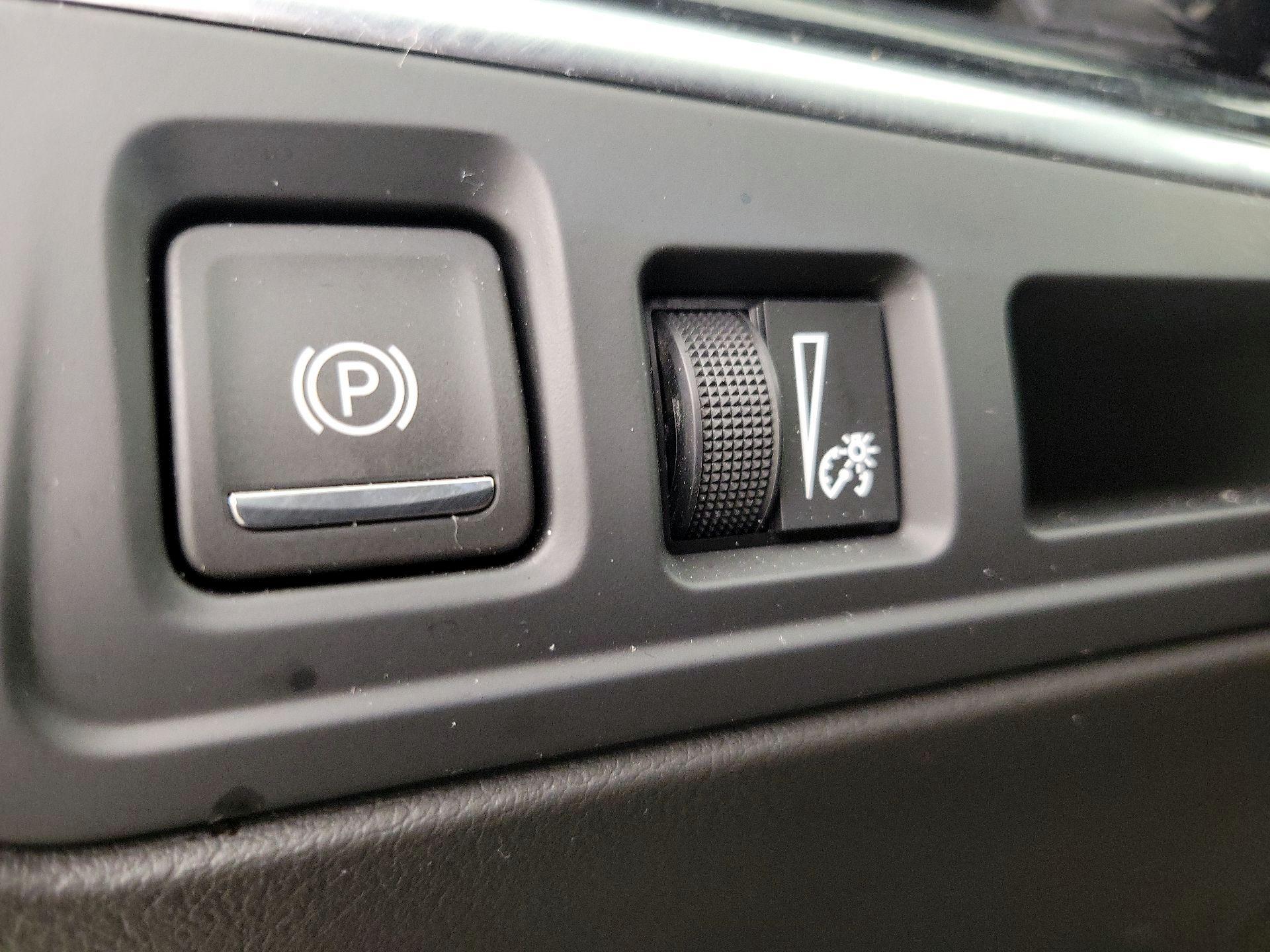 Thumbnail: 2025 Cadillac XT5 - 13