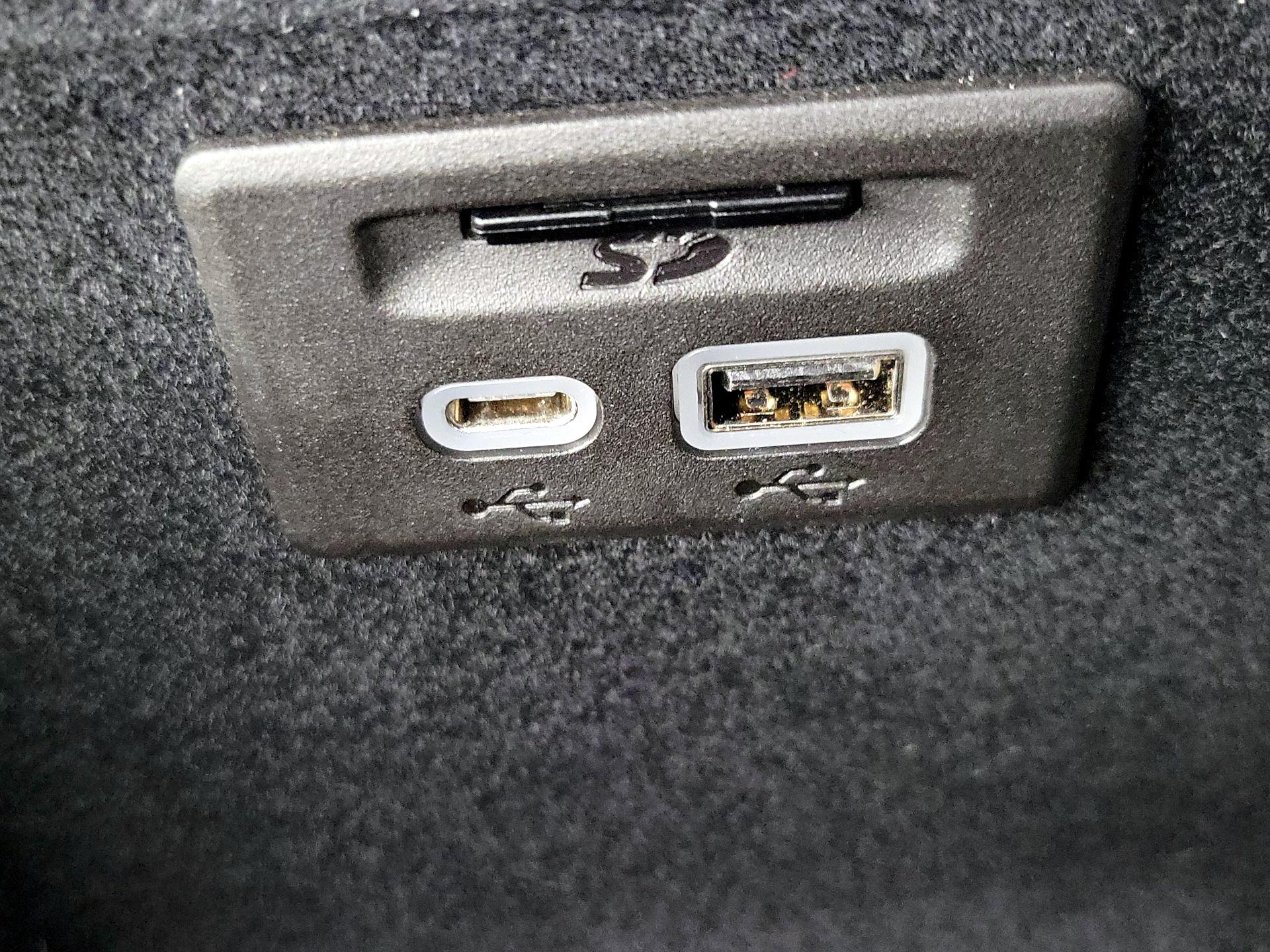 Thumbnail: 2025 Cadillac XT5 - 19