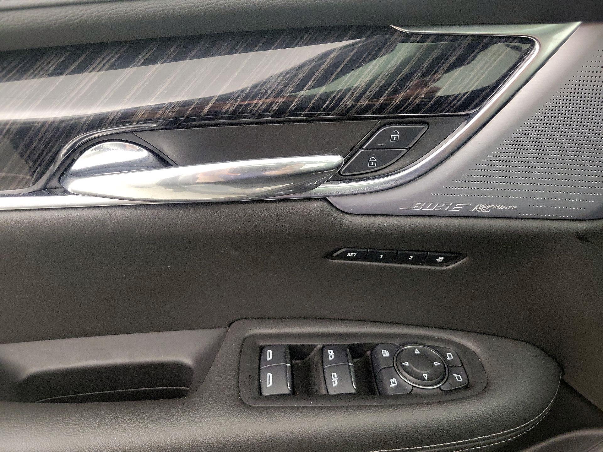 Thumbnail: 2025 Cadillac XT6 - 12