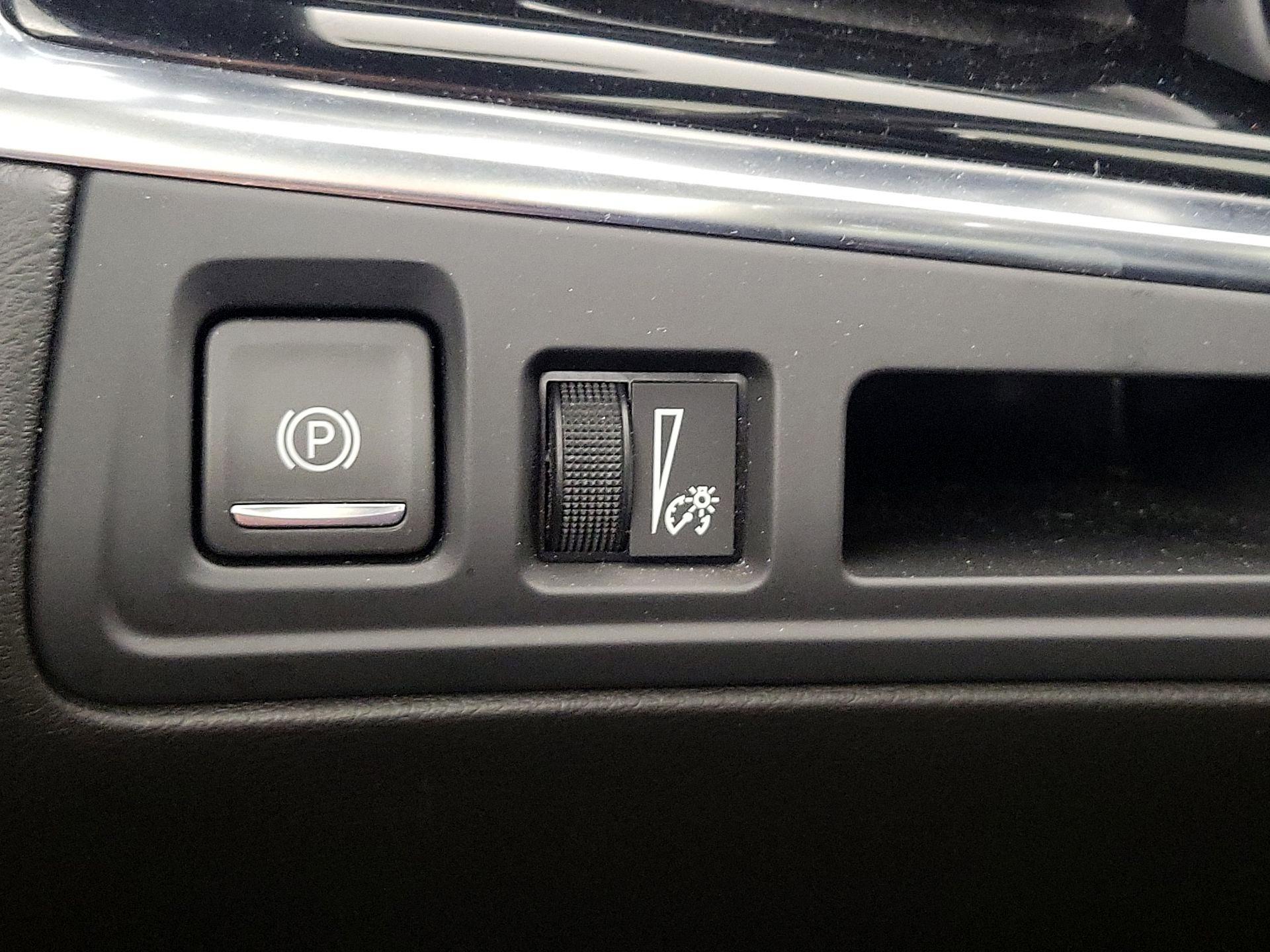 Thumbnail: 2025 Cadillac XT6 - 13