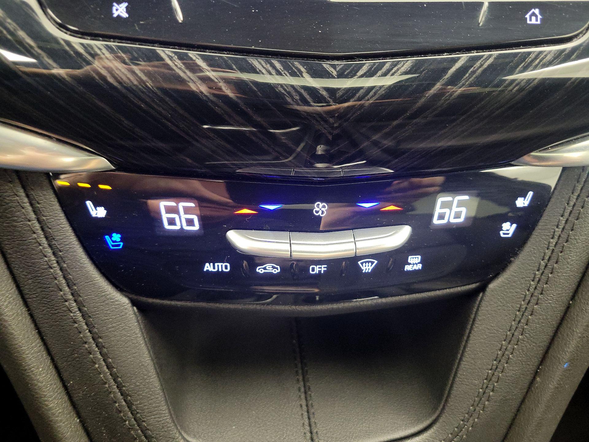 Thumbnail: 2025 Cadillac XT6 - 17