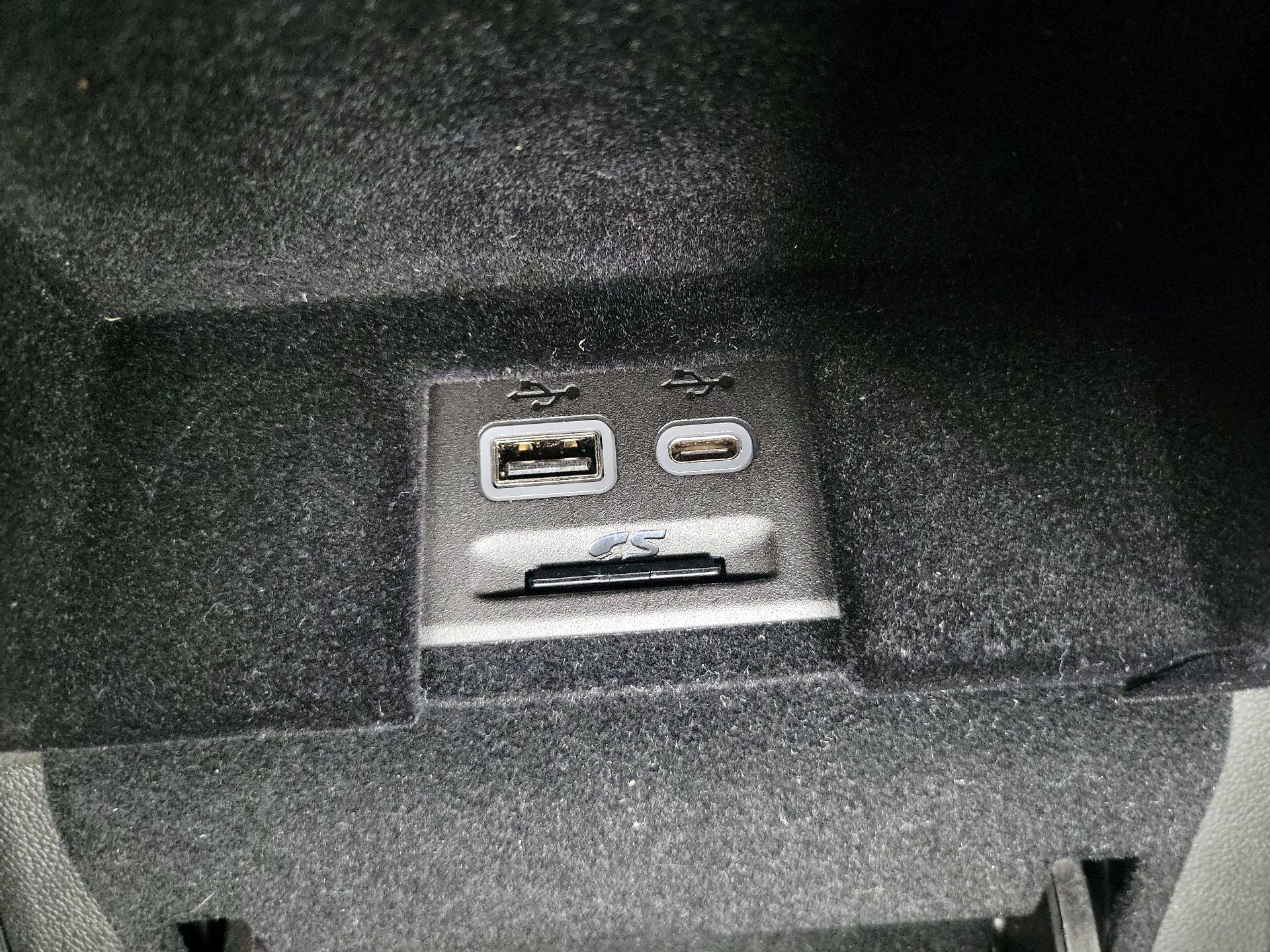 Thumbnail: 2025 Cadillac XT6 - 19