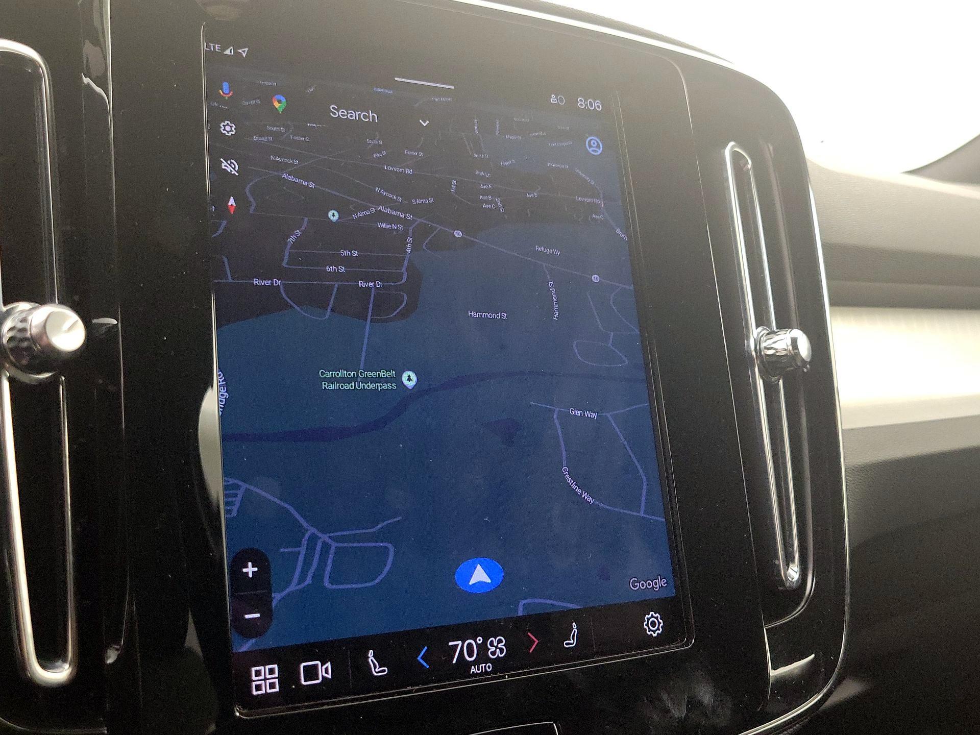 Thumbnail: 2024 Volvo XC40 - 14