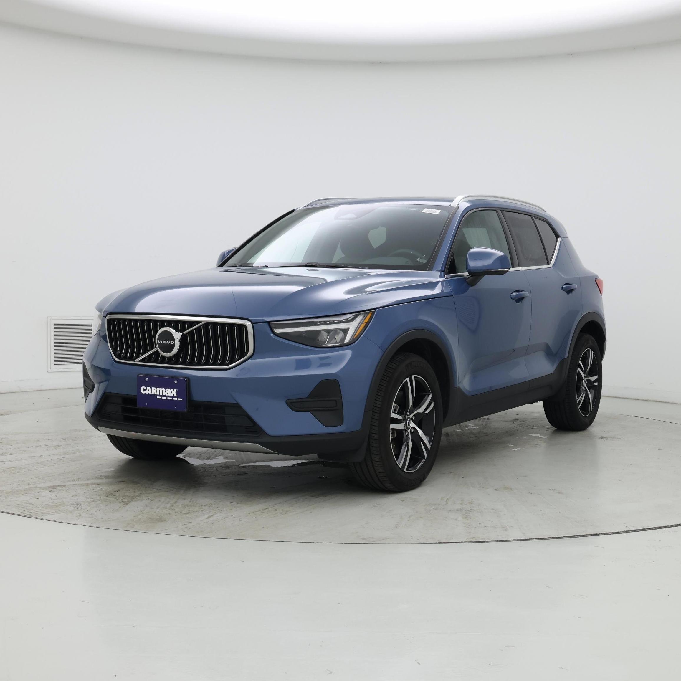 Thumbnail: 2024 Volvo XC40 - 4