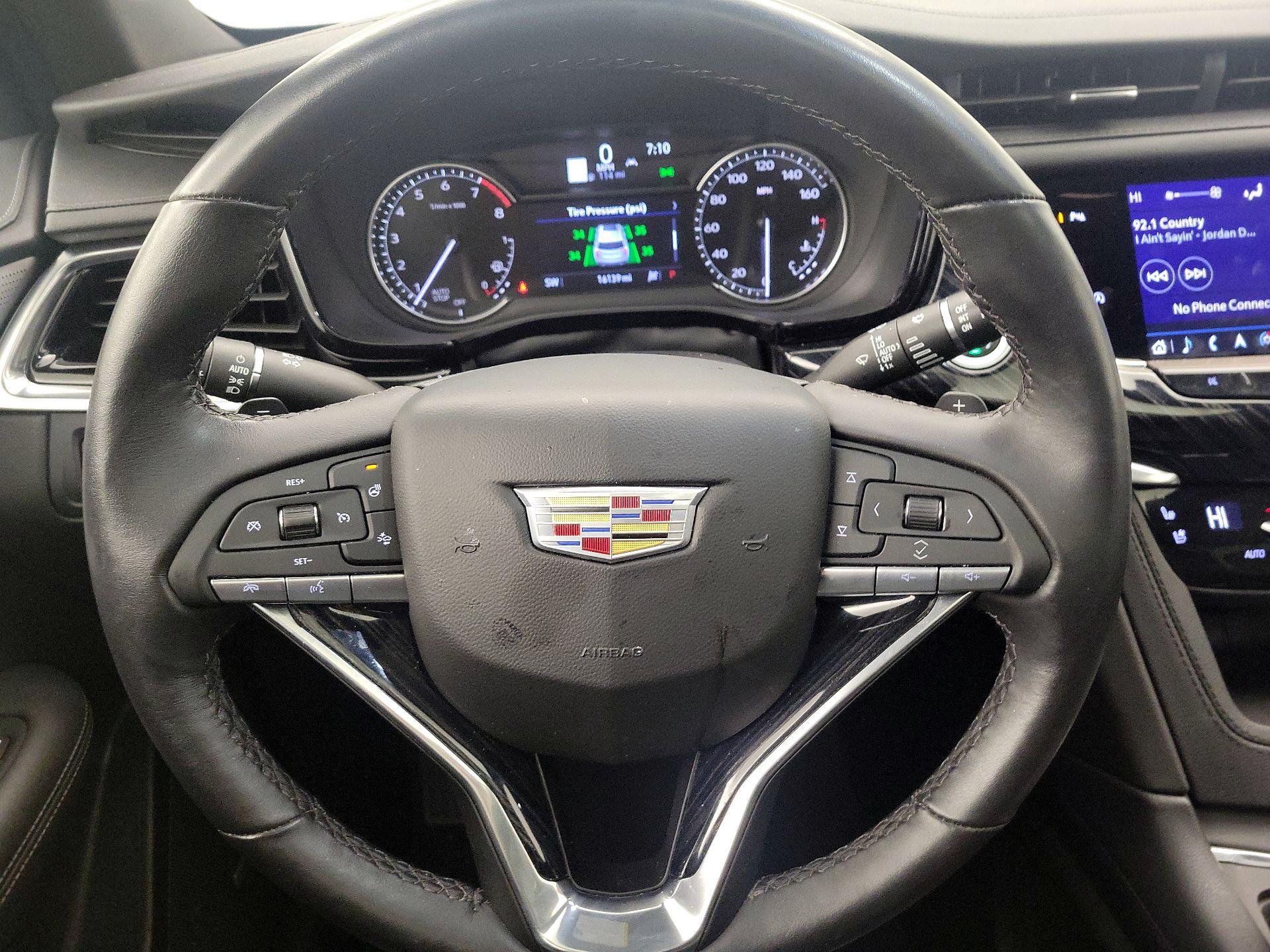 Thumbnail: 2025 Cadillac XT6 - 10