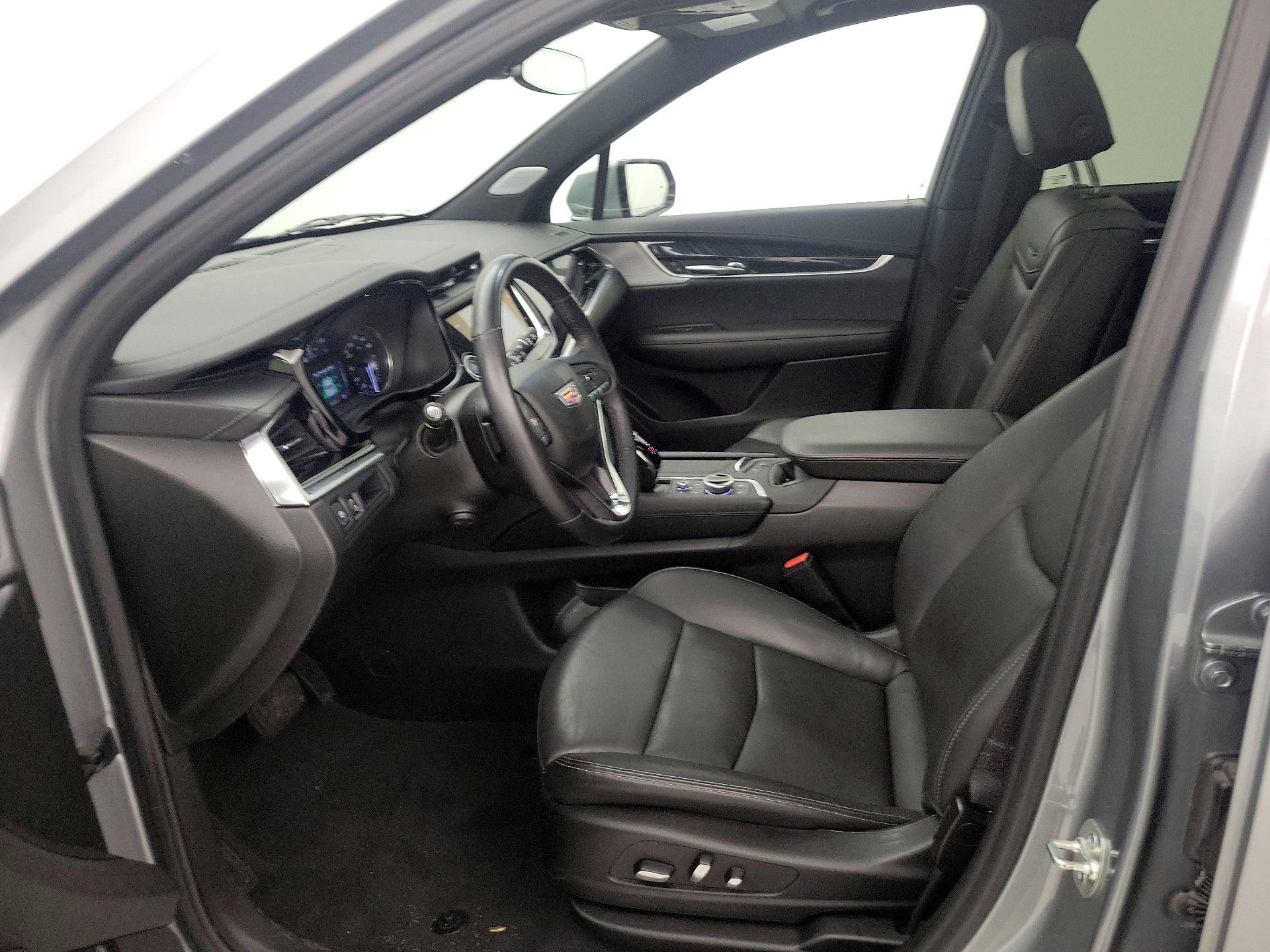 Thumbnail: 2025 Cadillac XT6 - 11