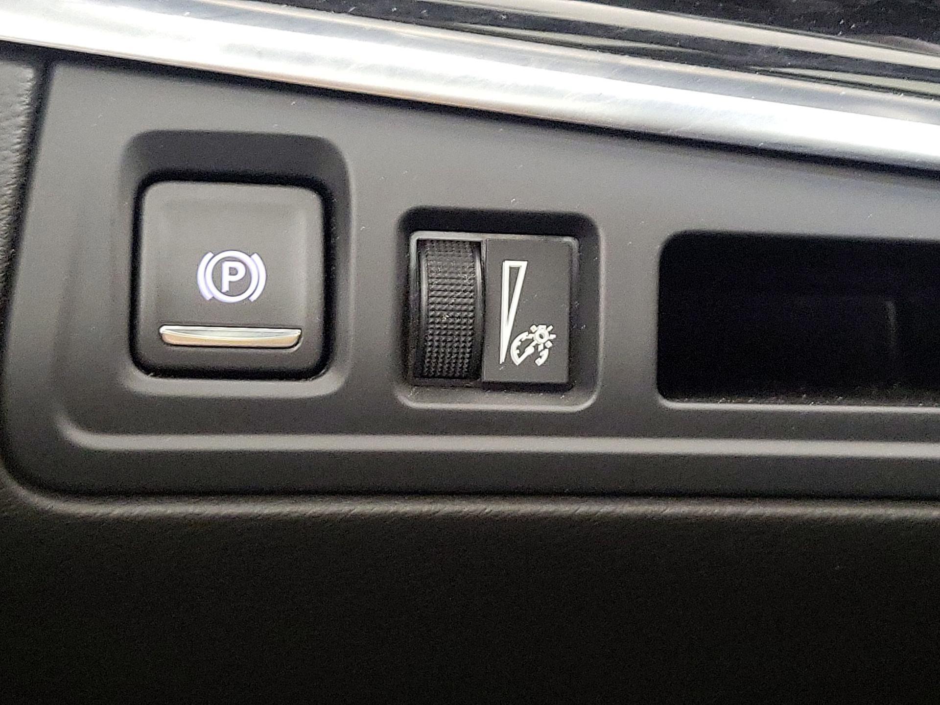 Thumbnail: 2025 Cadillac XT6 - 13