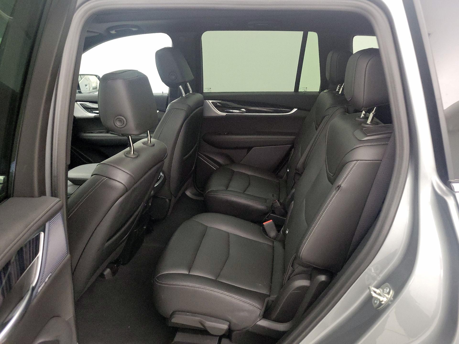 Thumbnail: 2025 Cadillac XT6 - 19