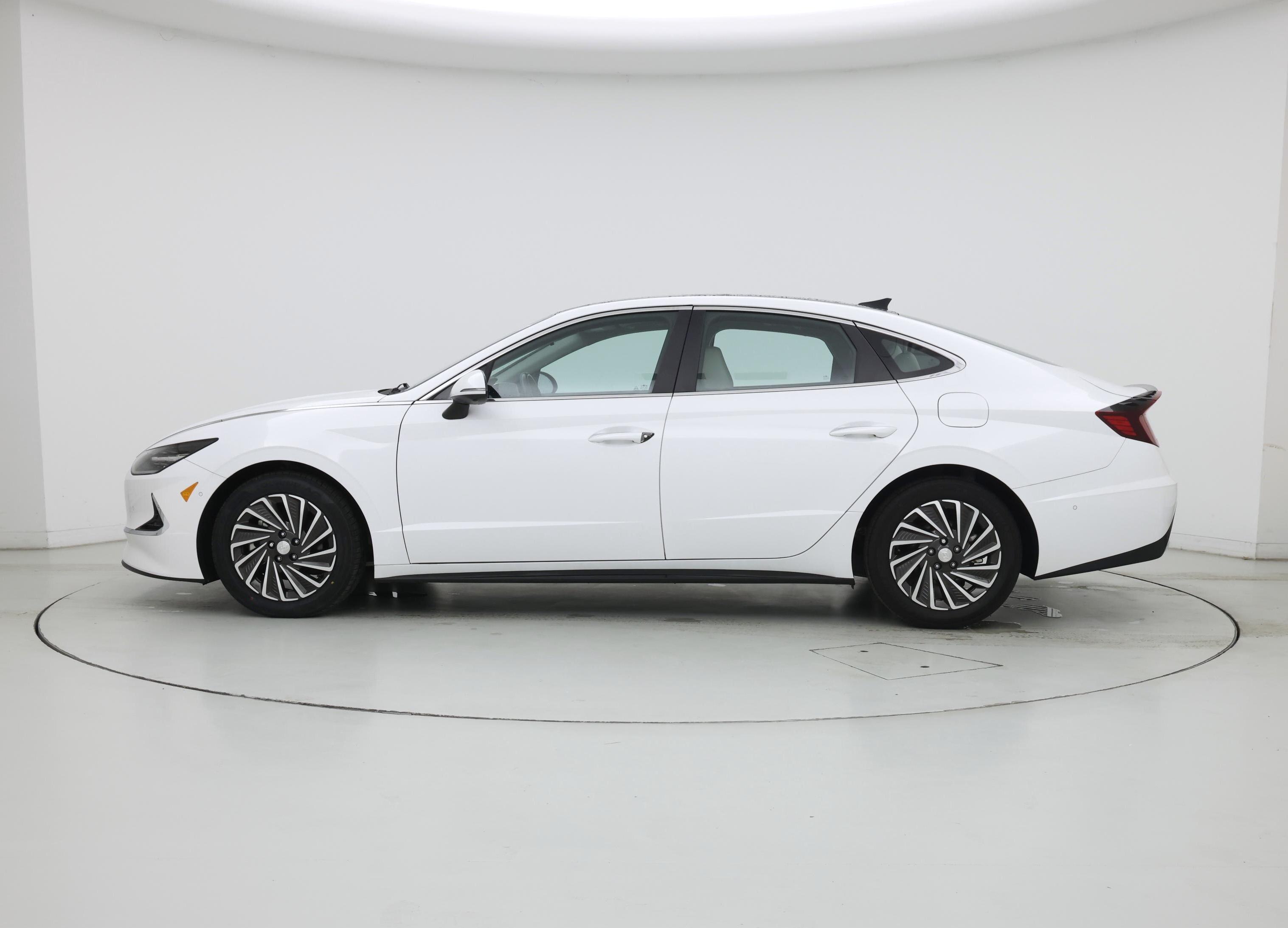 Thumbnail: 2023 Hyundai Sonata - 3