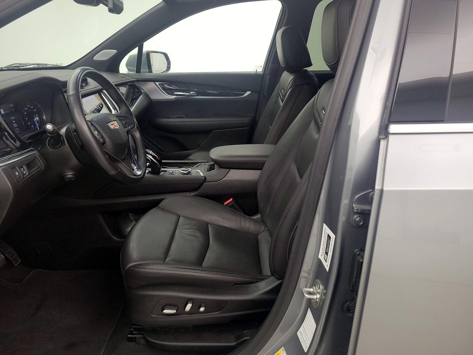 Thumbnail: 2025 Cadillac XT6 - 11