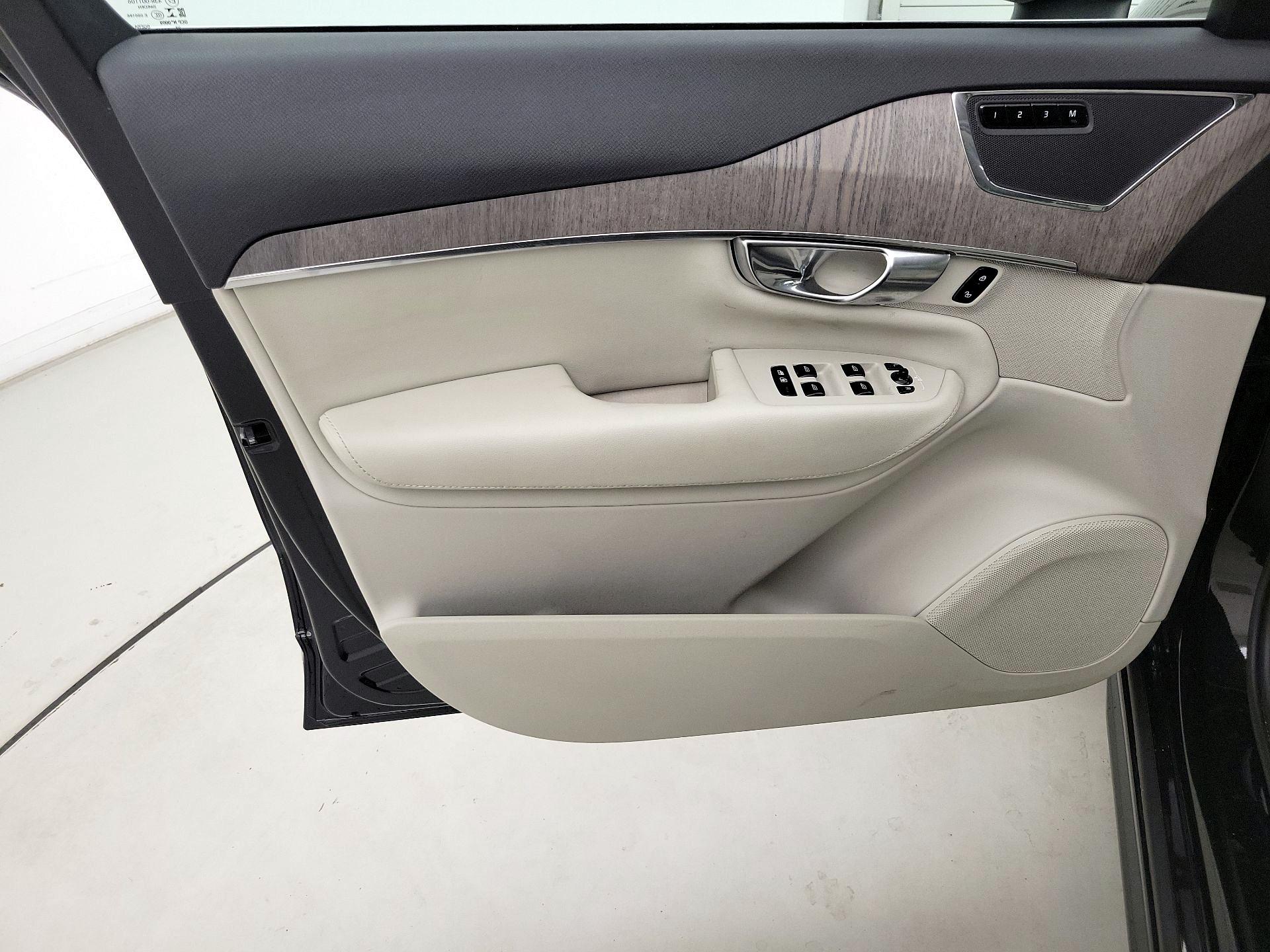 Thumbnail: 2023 Volvo XC90 - 12