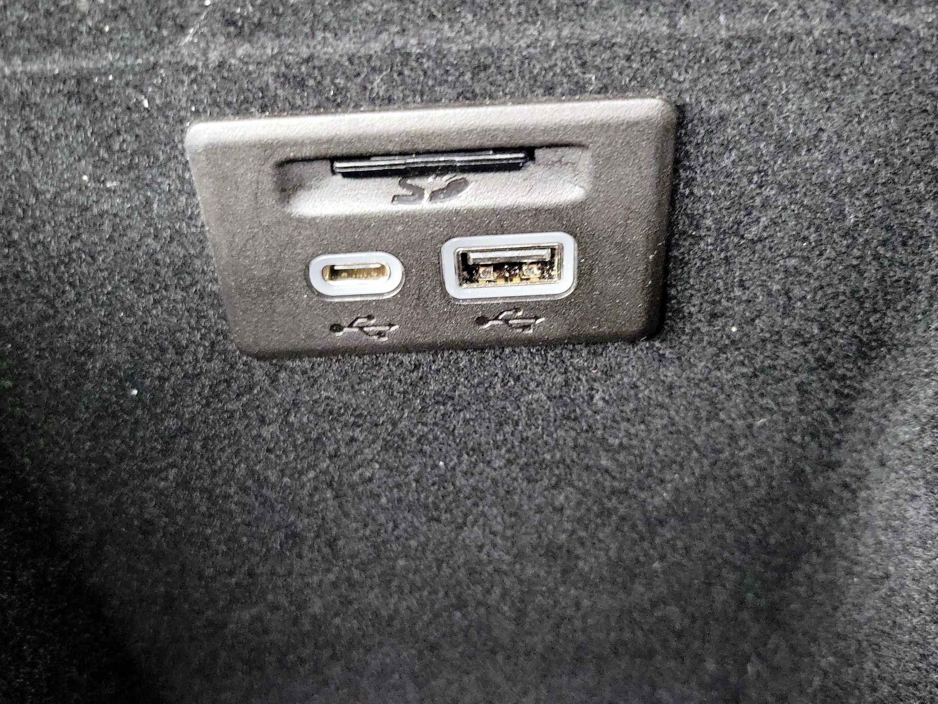 Thumbnail: 2025 Cadillac XT5 - 19