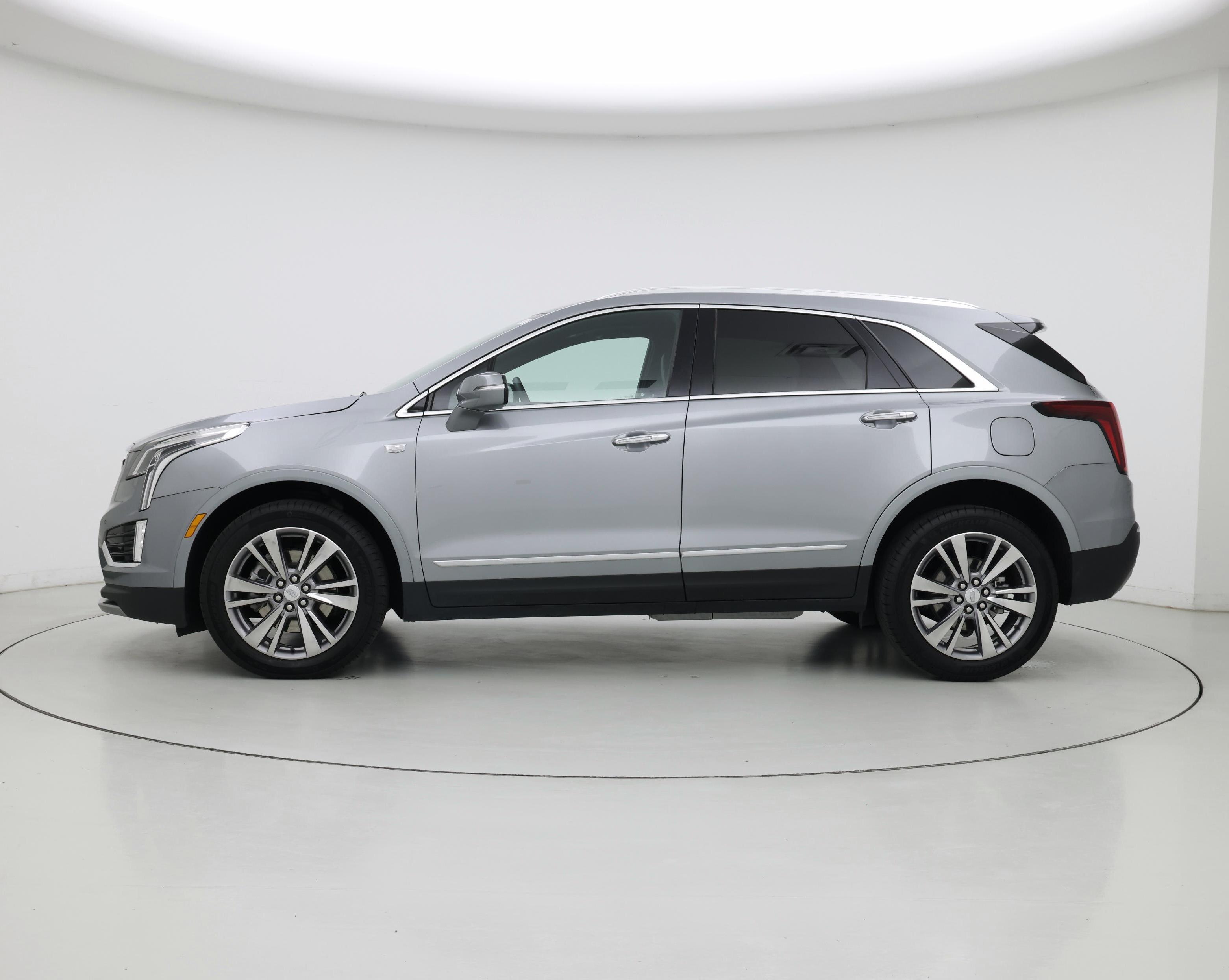 Thumbnail: 2025 Cadillac XT5 - 3