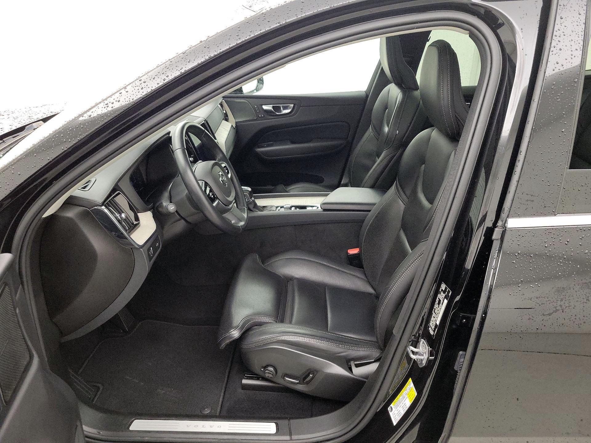 Thumbnail: 2021 Volvo XC60 - 11