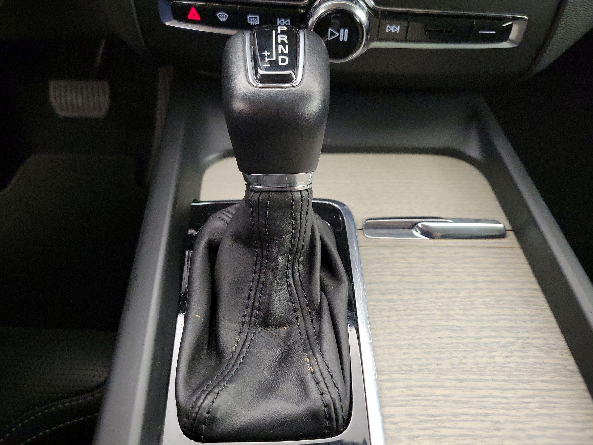 Thumbnail: 2021 Volvo XC60 - 18