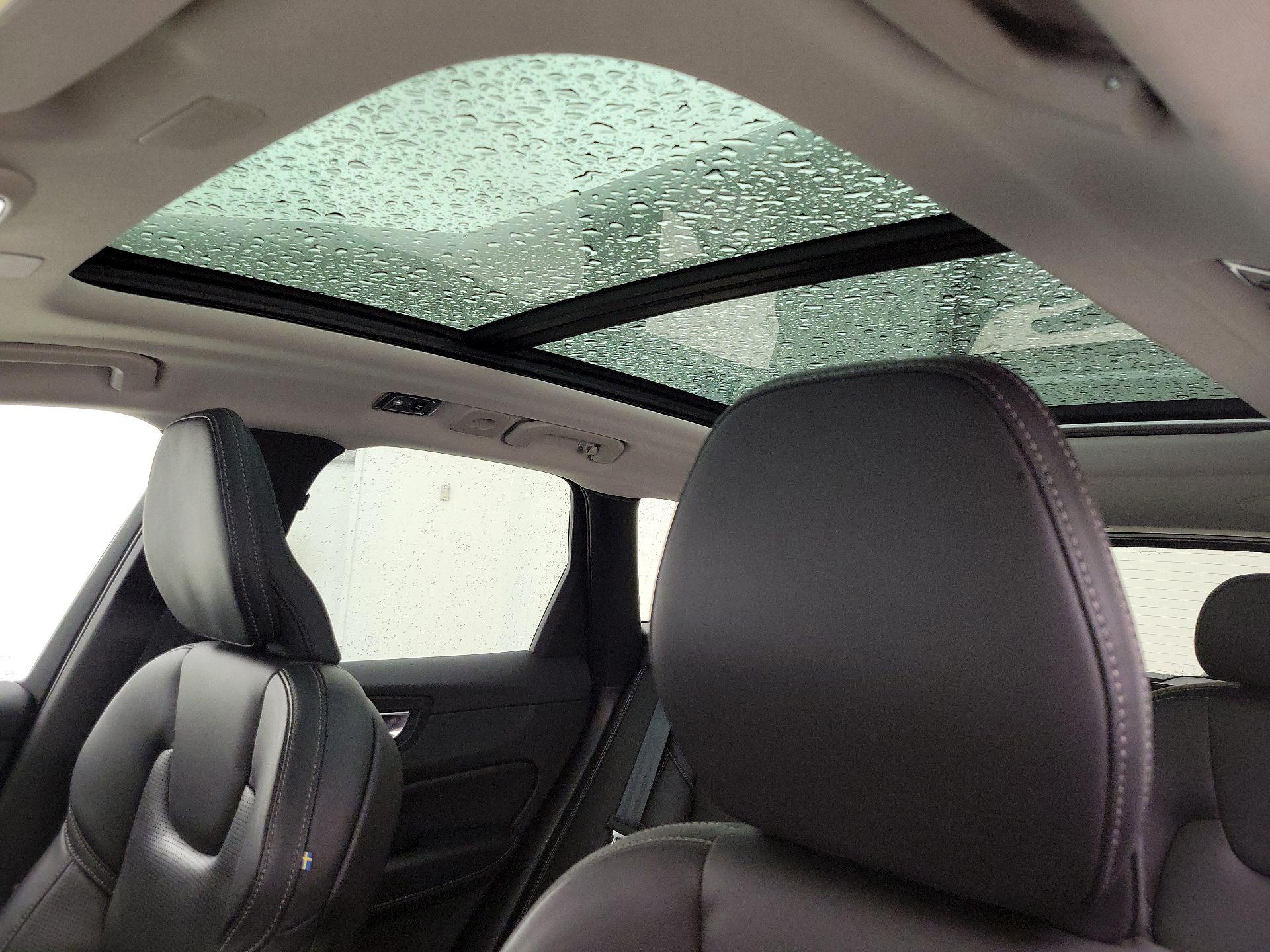 Thumbnail: 2021 Volvo XC60 - 20