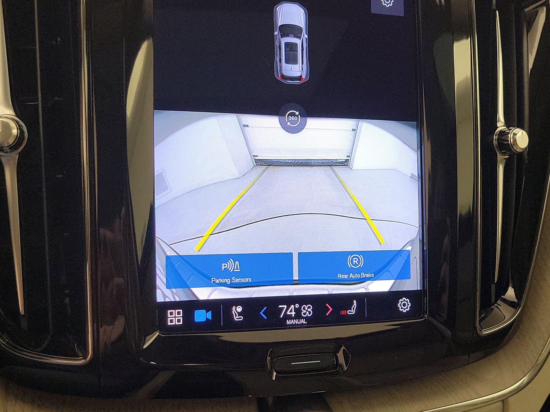 Thumbnail: 2023 Volvo XC60 - 15