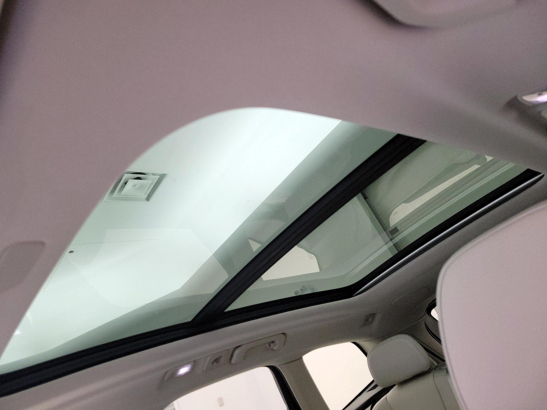 Thumbnail: 2023 Volvo XC60 - 20