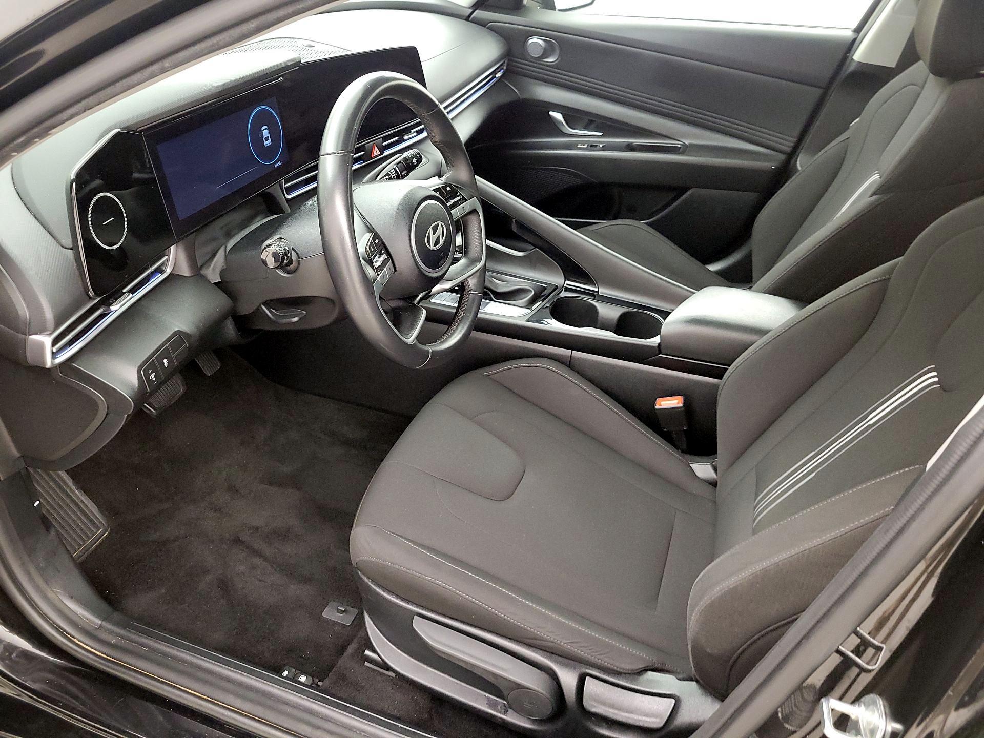 Thumbnail: 2024 Hyundai Elantra - 11