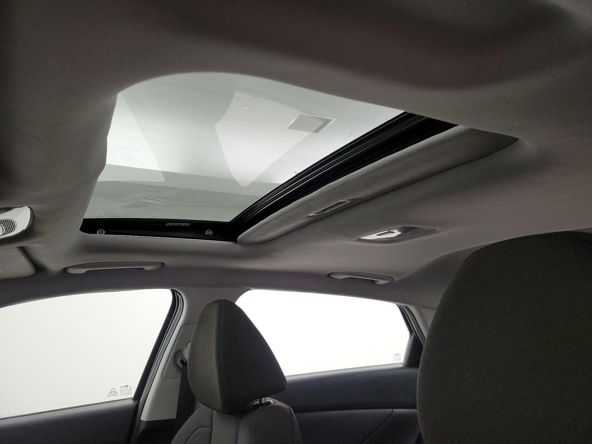 Thumbnail: 2024 Hyundai Elantra - 20