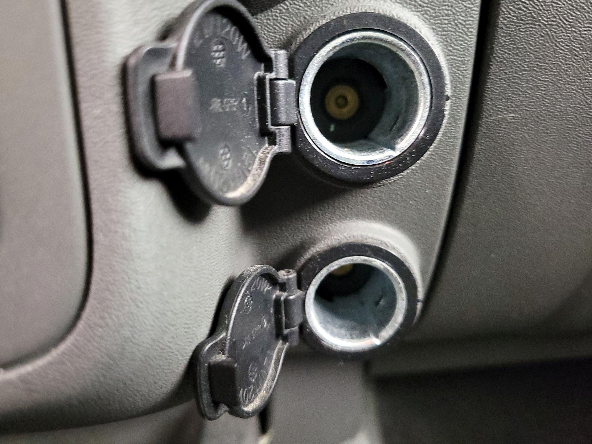 Thumbnail: 2016 Nissan Frontier - 18