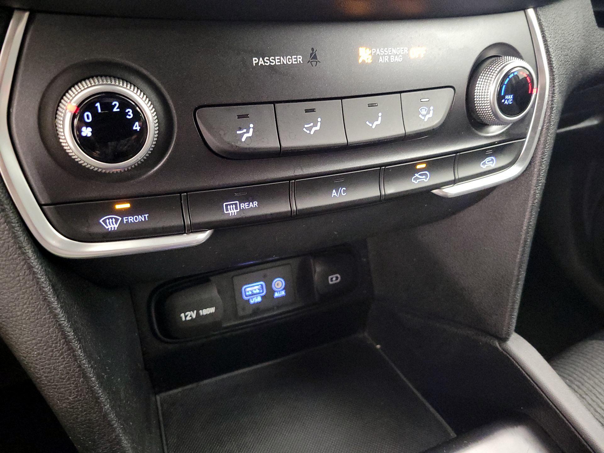 Thumbnail: 2019 Hyundai Santa Fe - 16