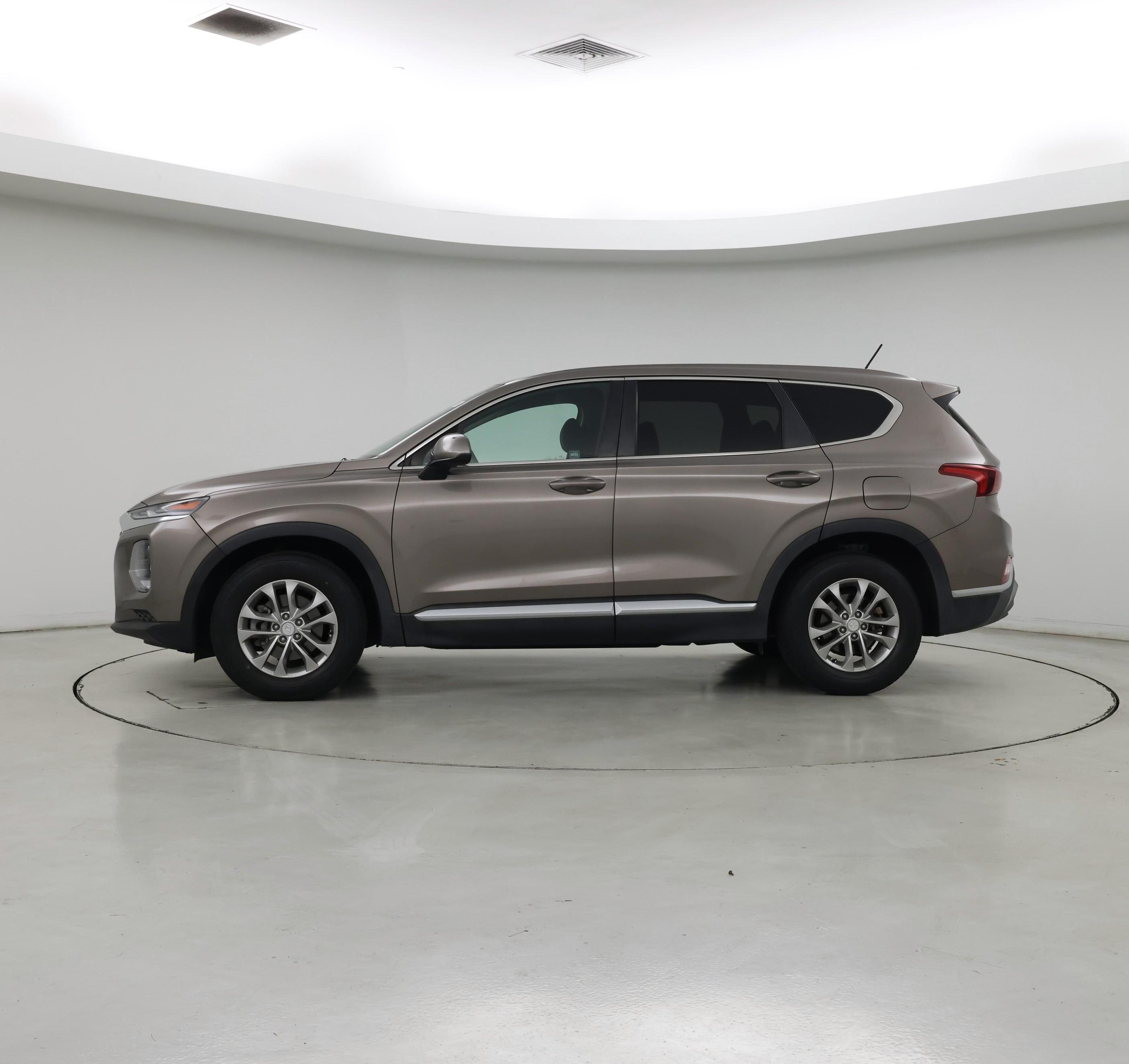 Thumbnail: 2019 Hyundai Santa Fe - 3