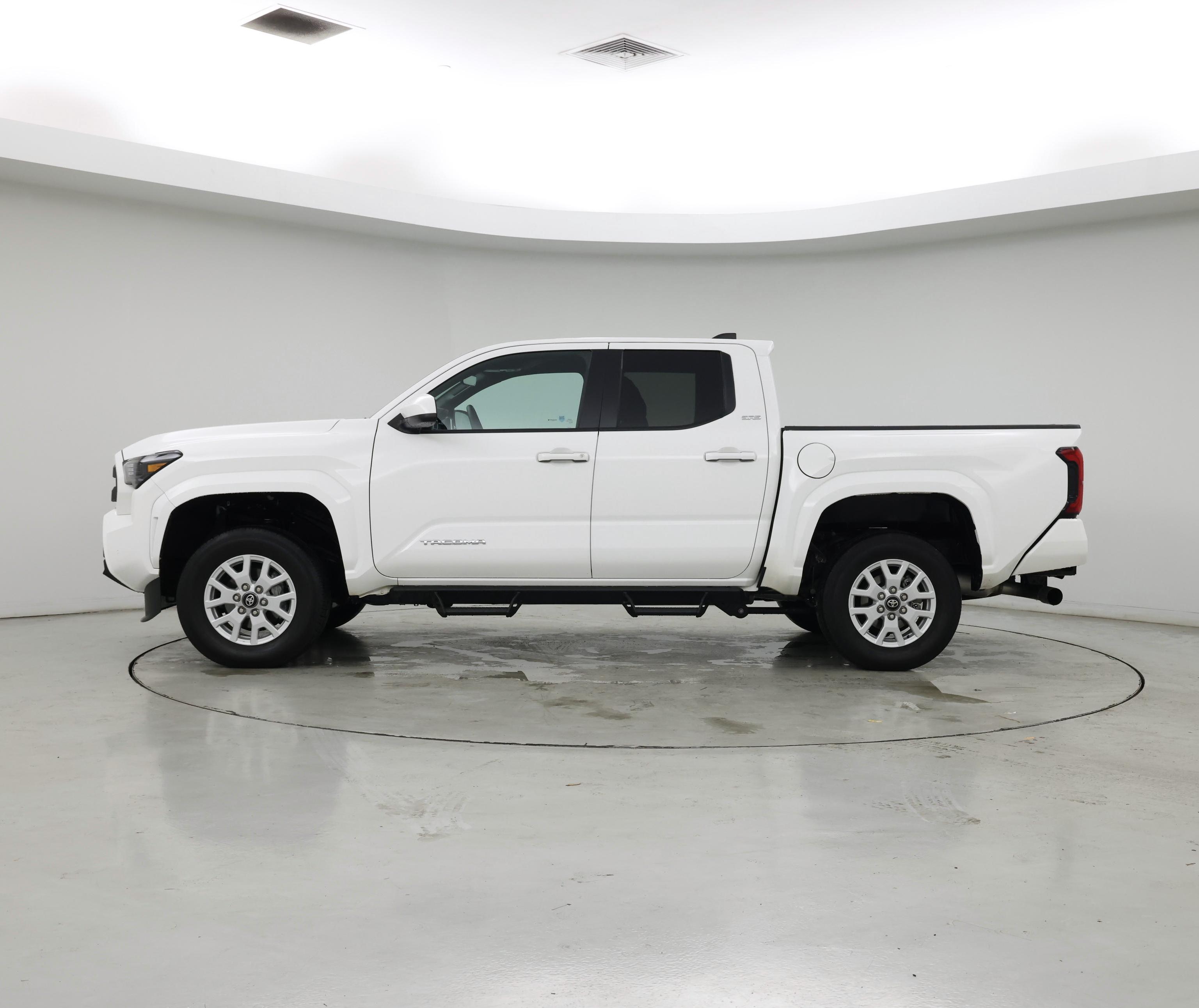 Thumbnail: 2024 Toyota Tacoma - 3