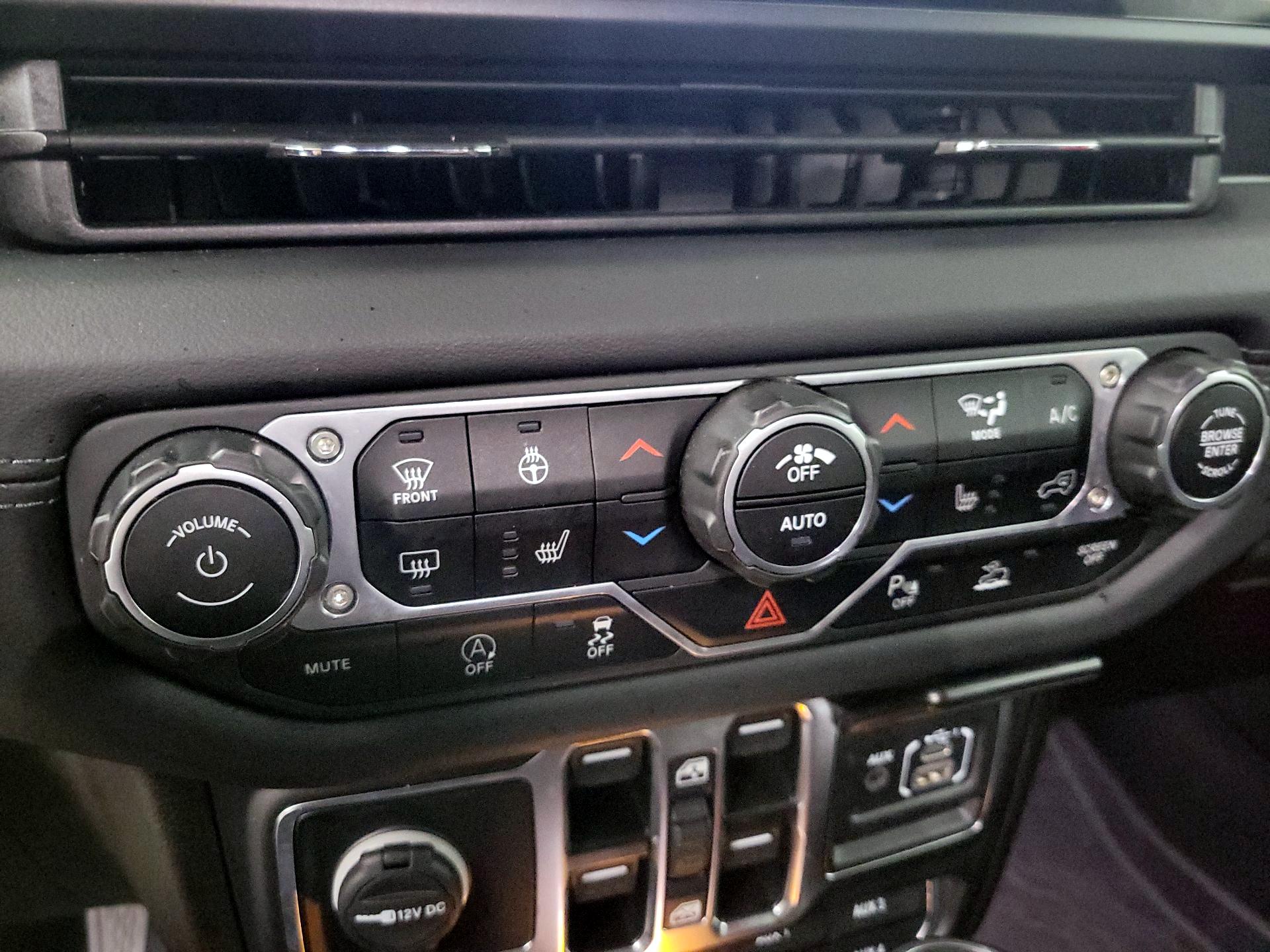 Thumbnail: 2024 Jeep Wrangler - 17