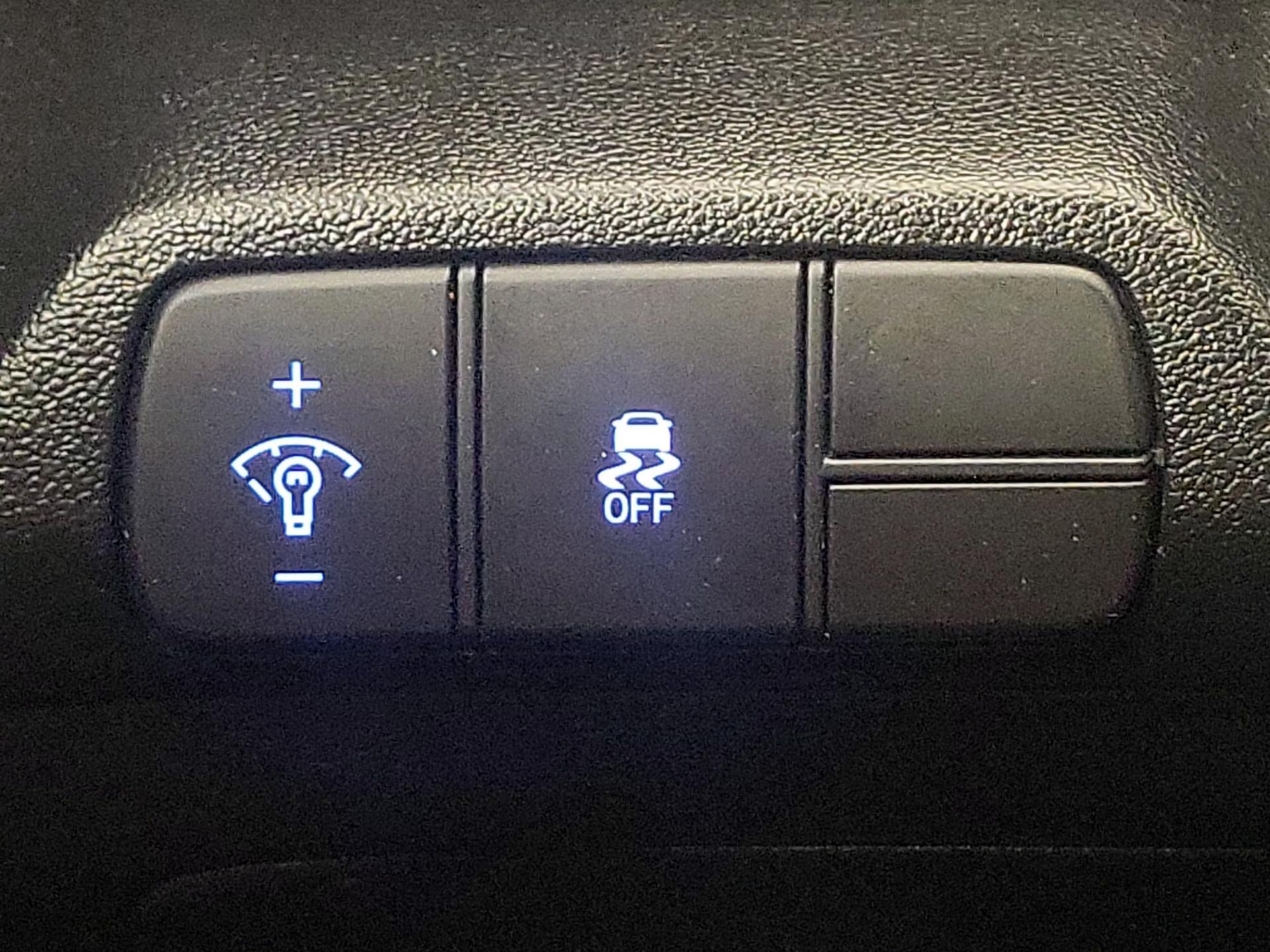 Thumbnail: 2025 Hyundai Elantra - 13