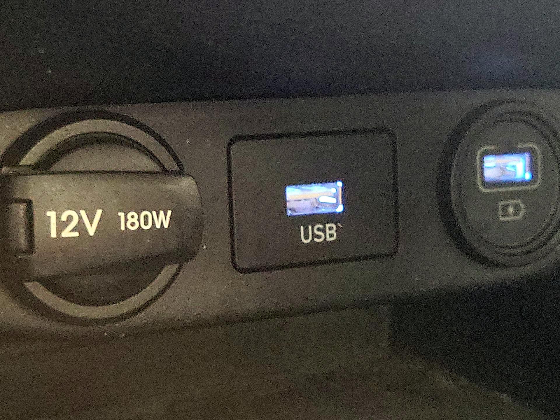 Thumbnail: 2022 Hyundai Elantra - 18