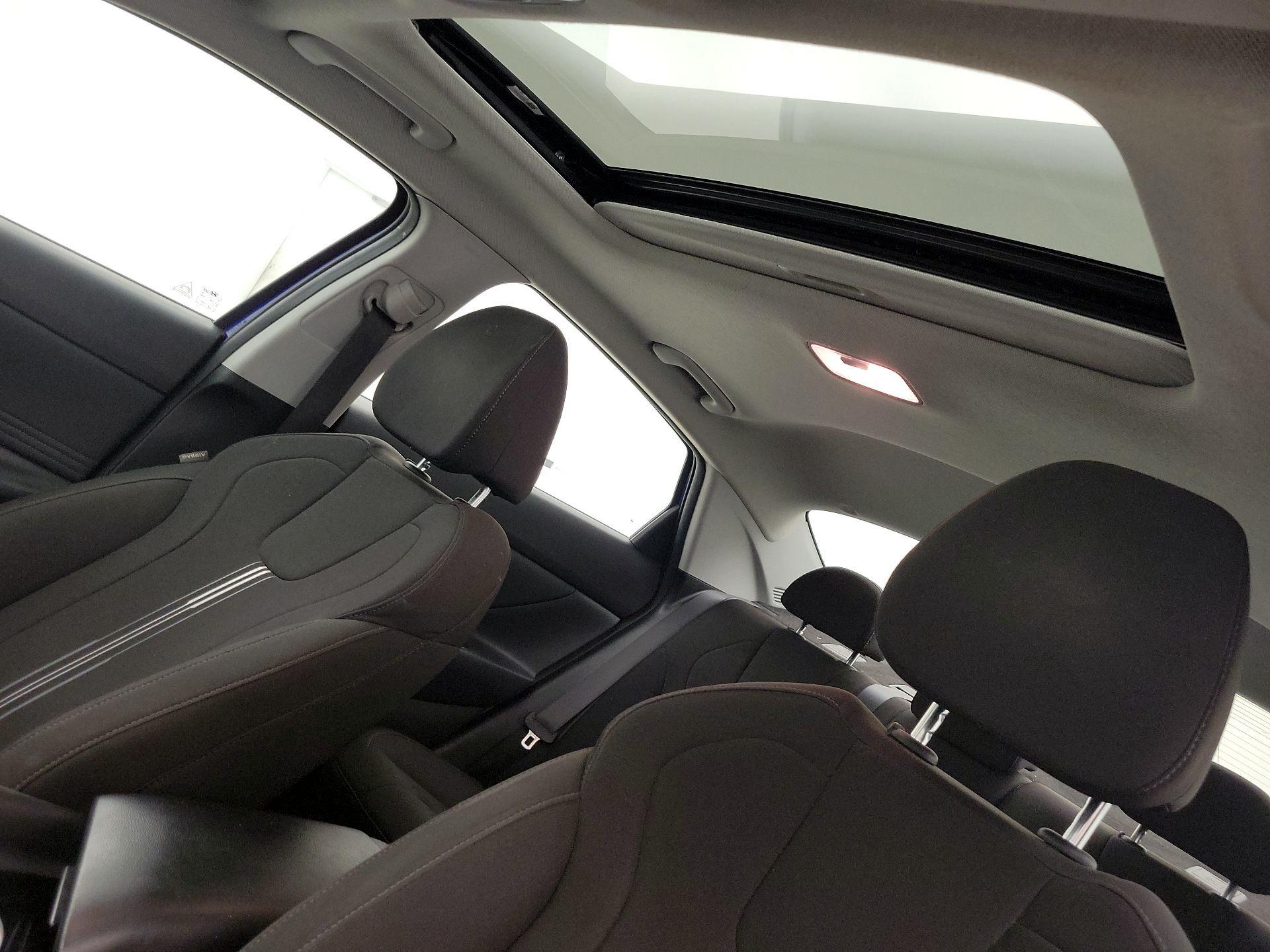 Thumbnail: 2022 Hyundai Elantra - 19