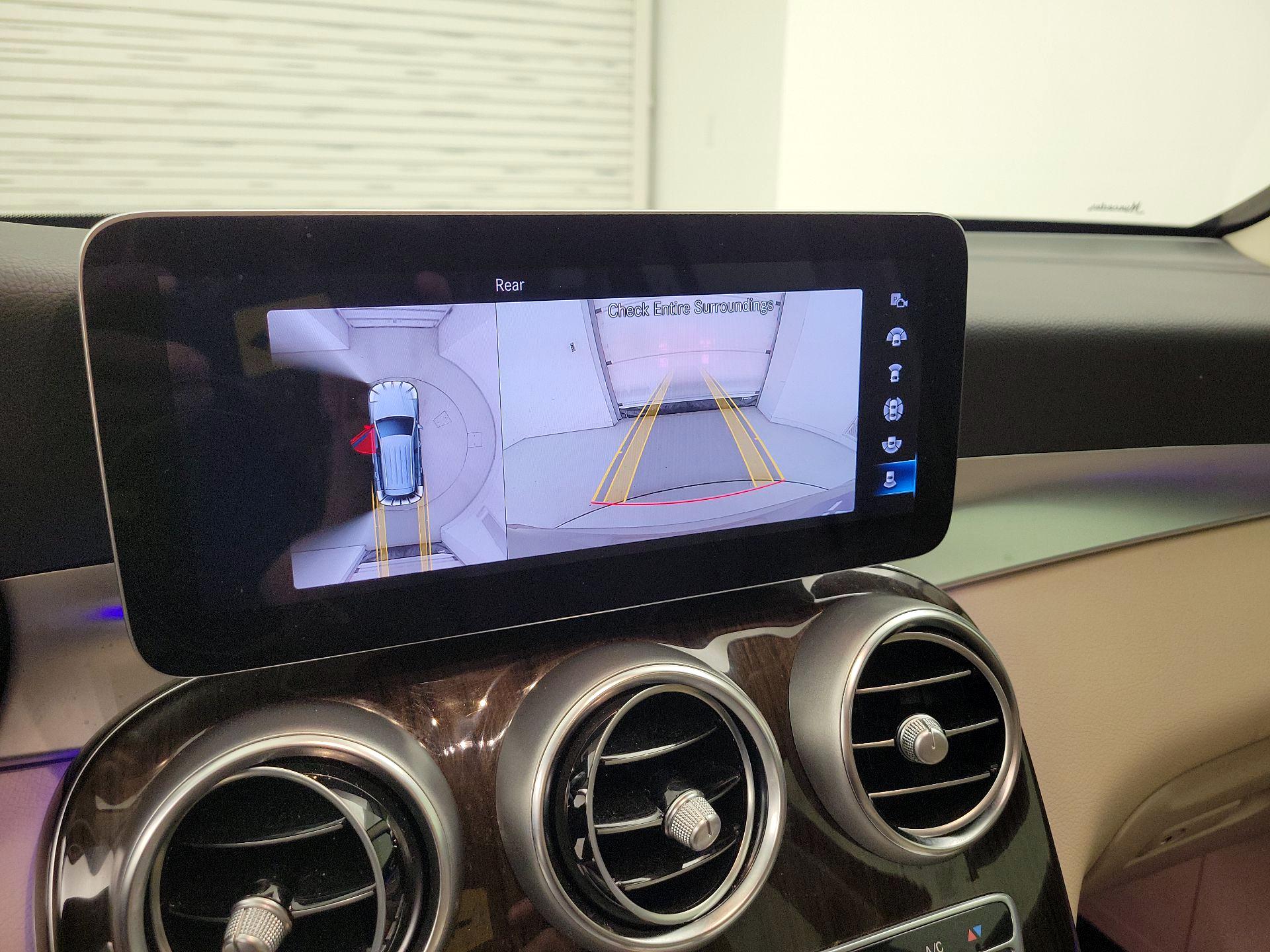 Thumbnail: 2022 Mercedes-Benz GLC - 14