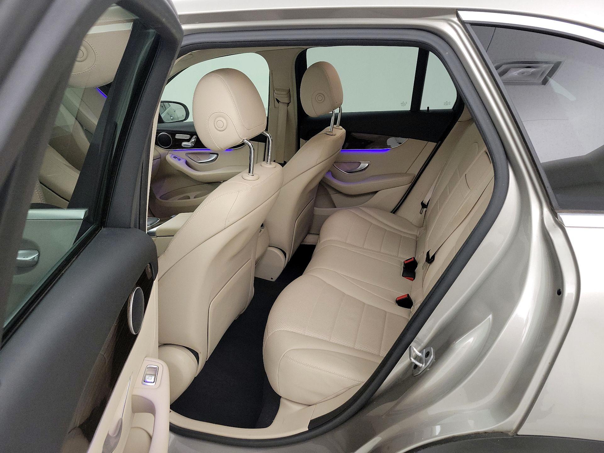 Thumbnail: 2022 Mercedes-Benz GLC - 19