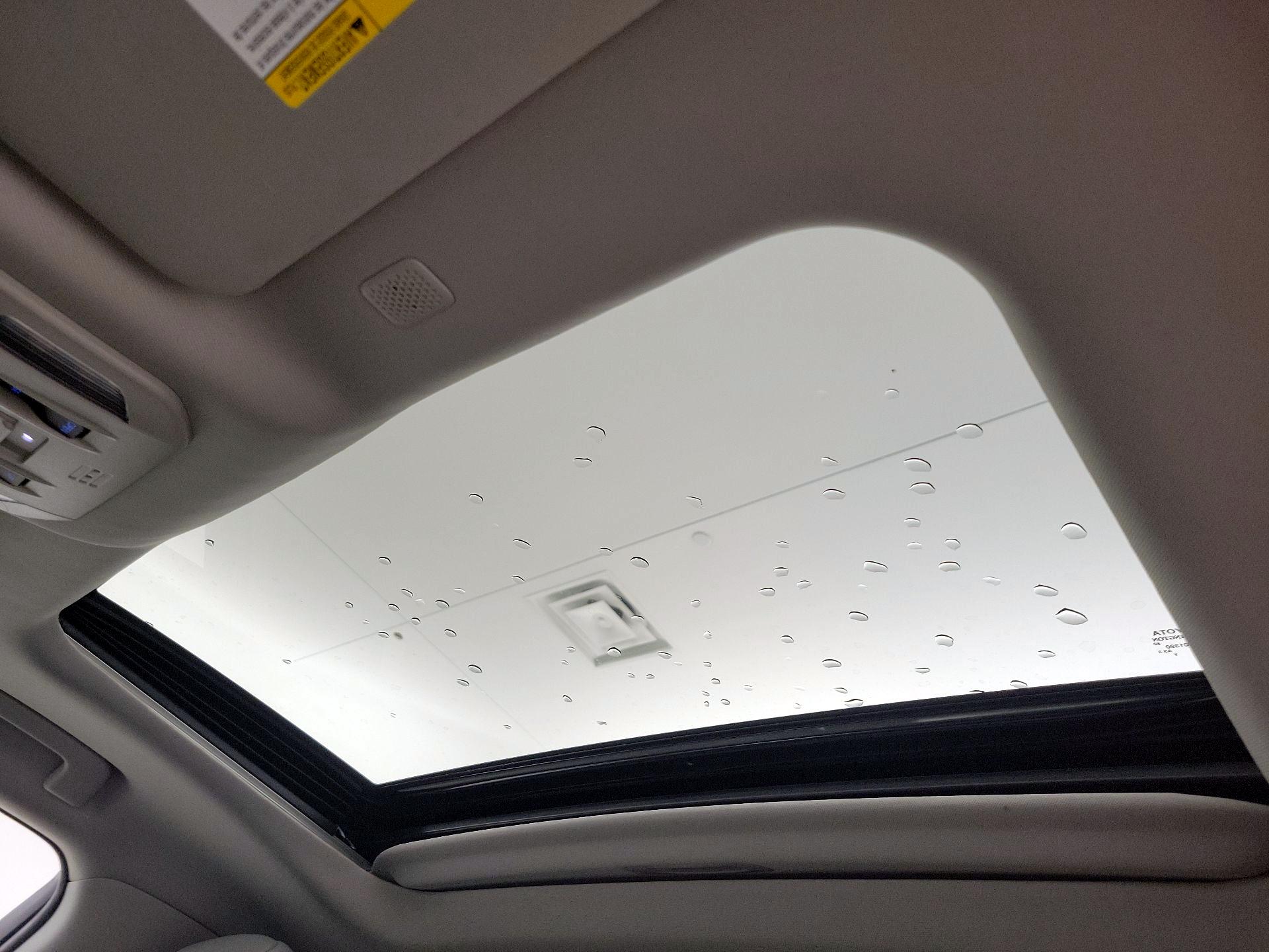 Thumbnail: 2022 Toyota Highlander - 19