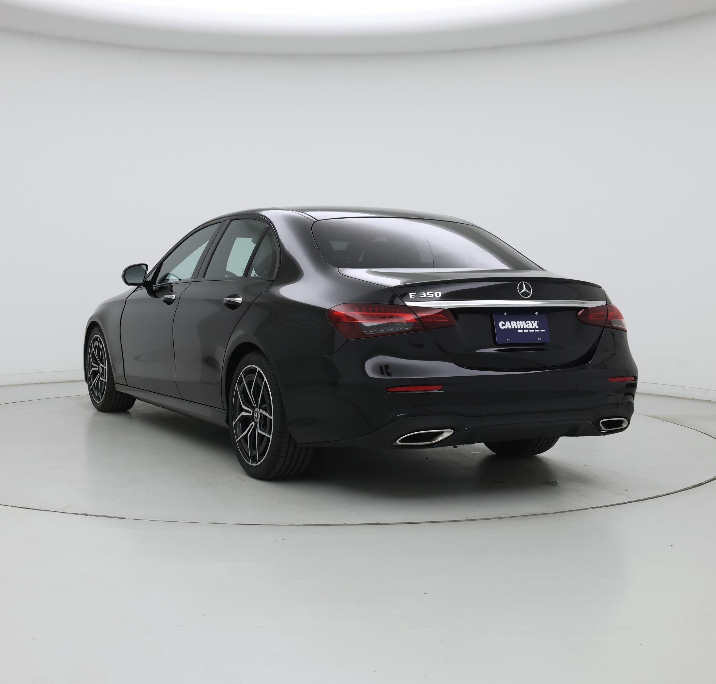 Thumbnail: 2022 Mercedes-Benz E-Class - 2