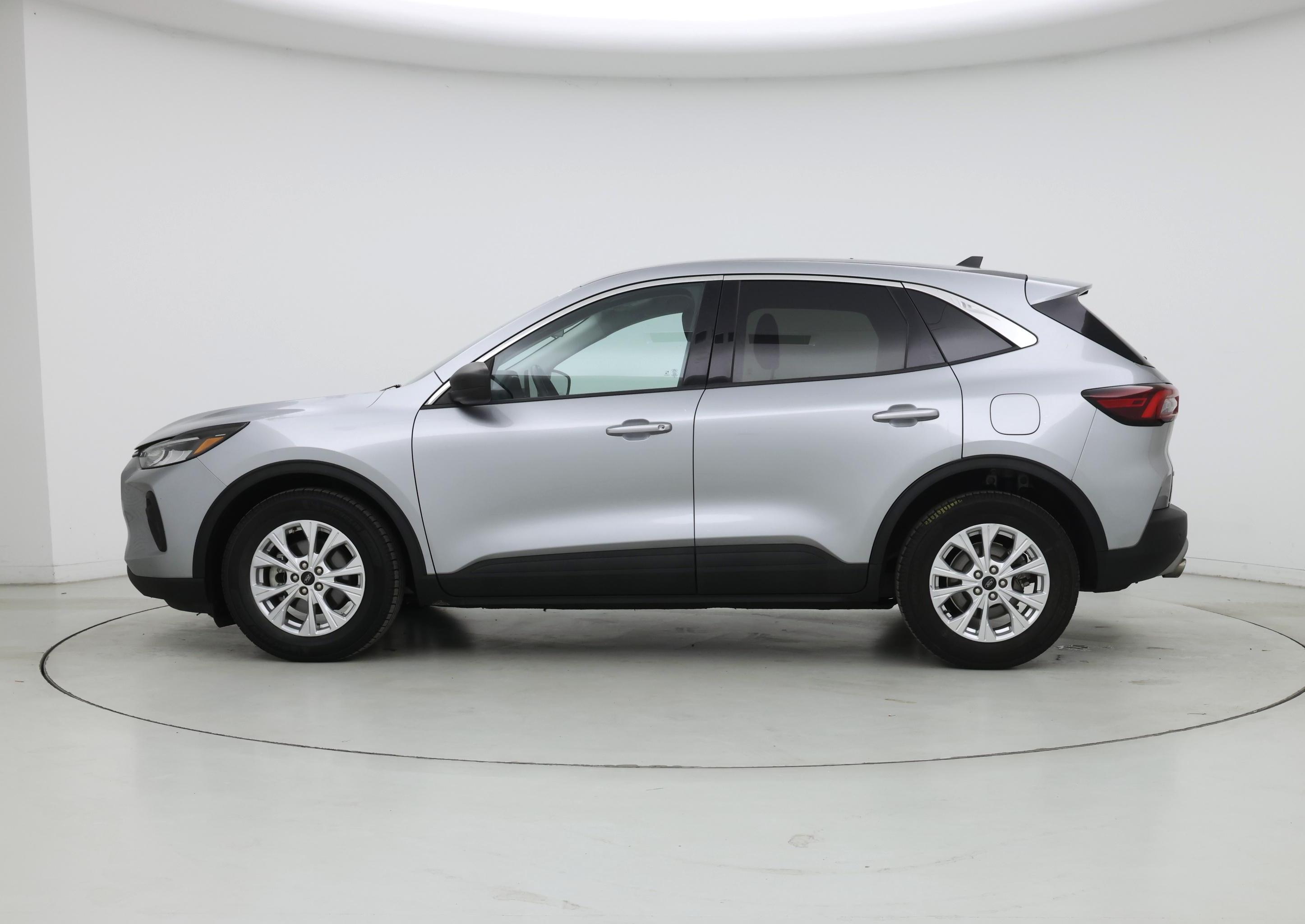 Thumbnail: 2023 Ford Escape - 3